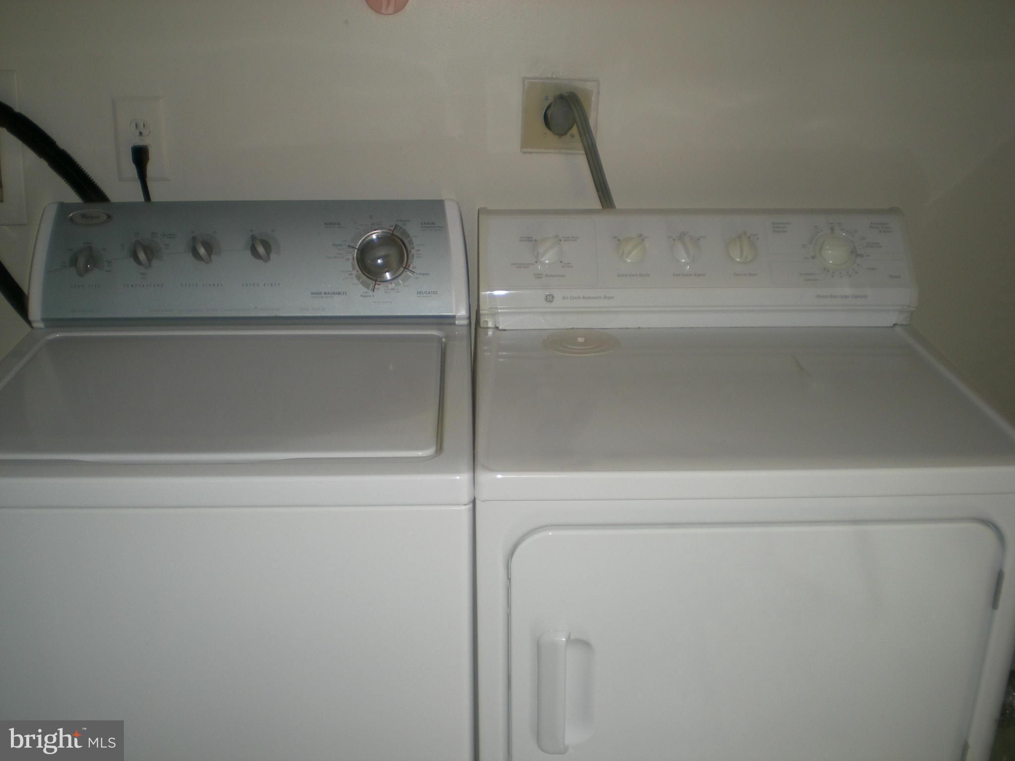 GEORGETOWN PRK/GREENWOOD - Residential