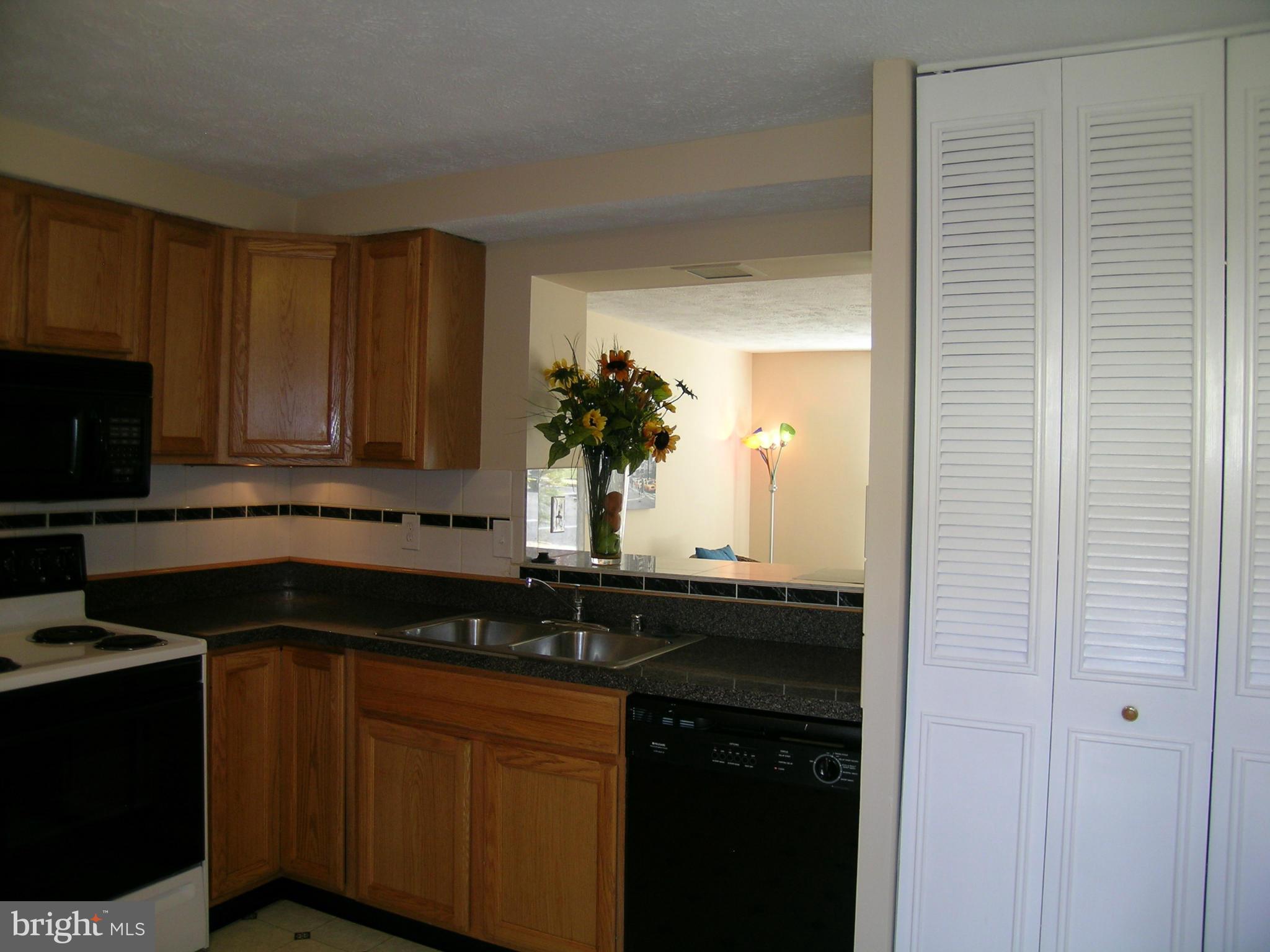 GEORGETOWN PRK/GREENWOOD - Residential