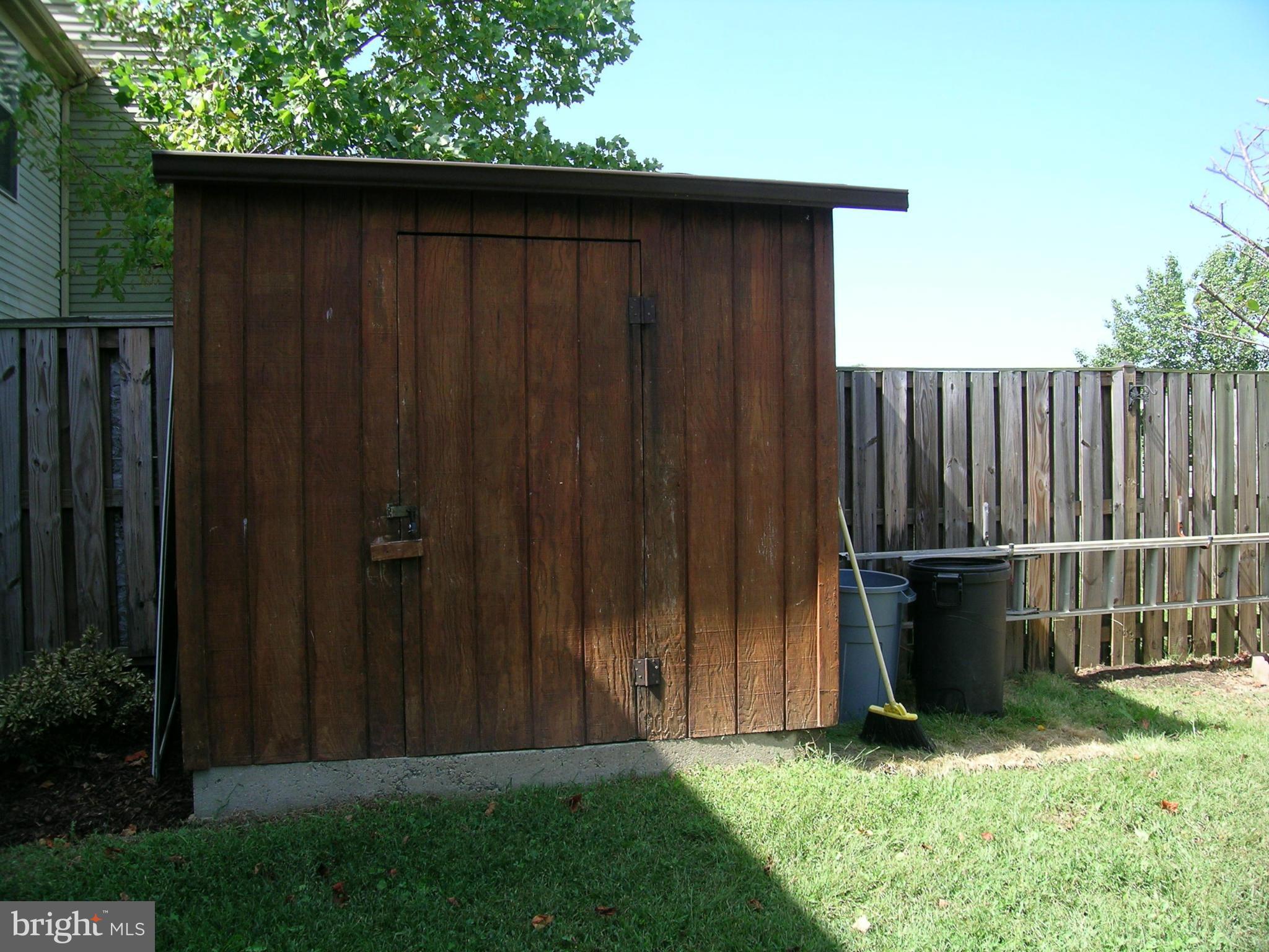 GEORGETOWN PRK/GREENWOOD - Residential