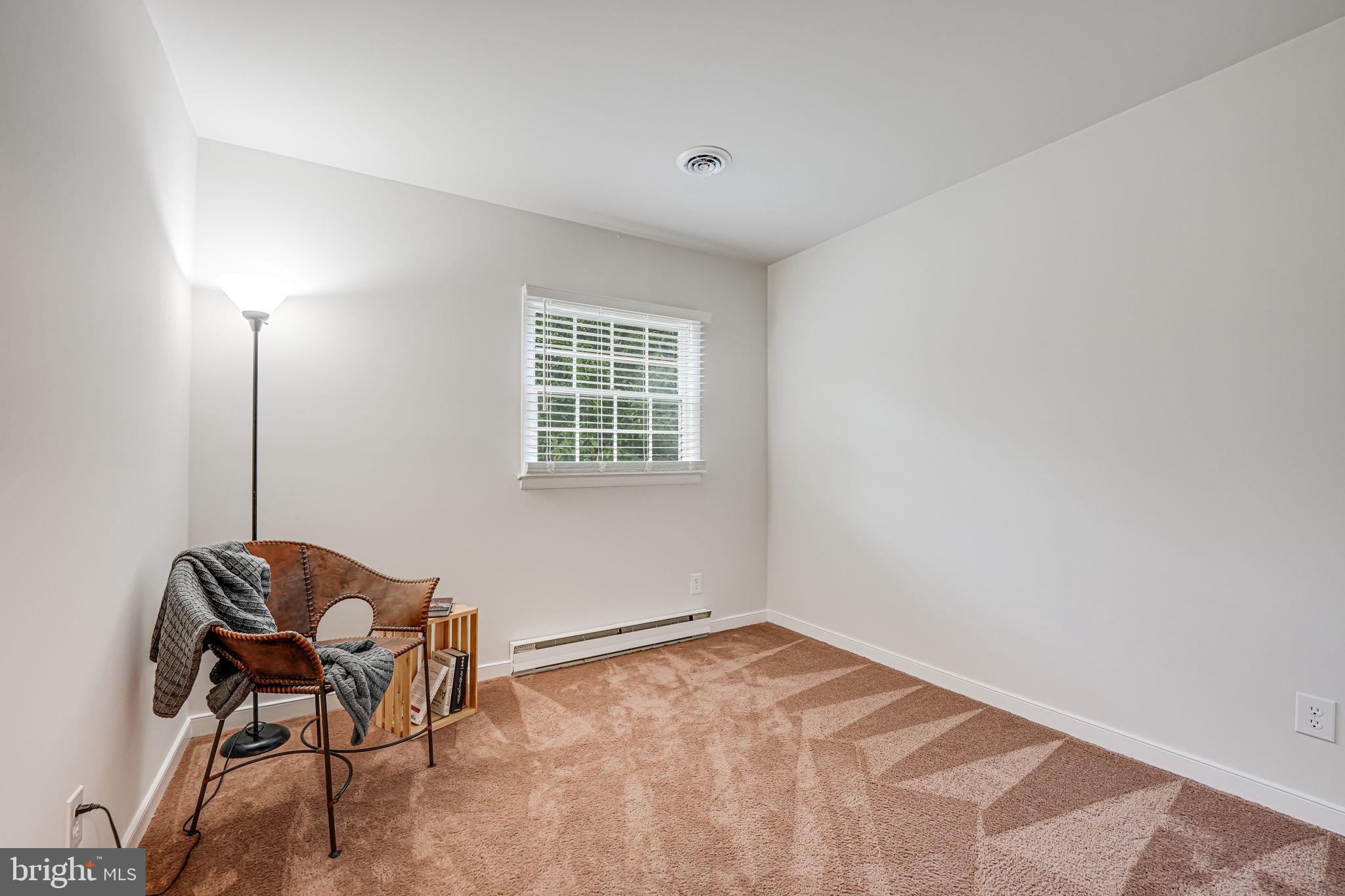 STONEYBROOKE - Residential