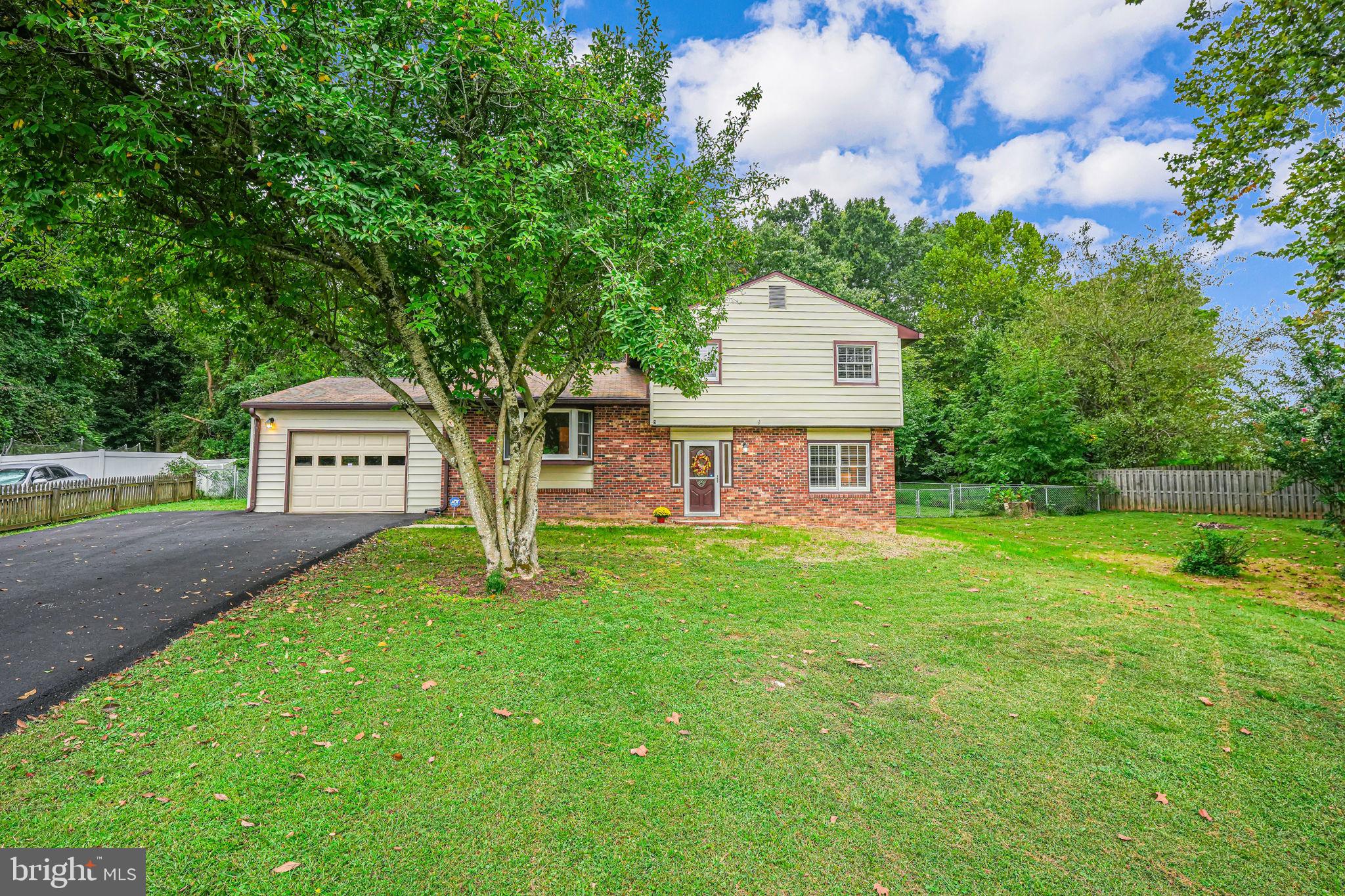 STONEYBROOKE - Residential