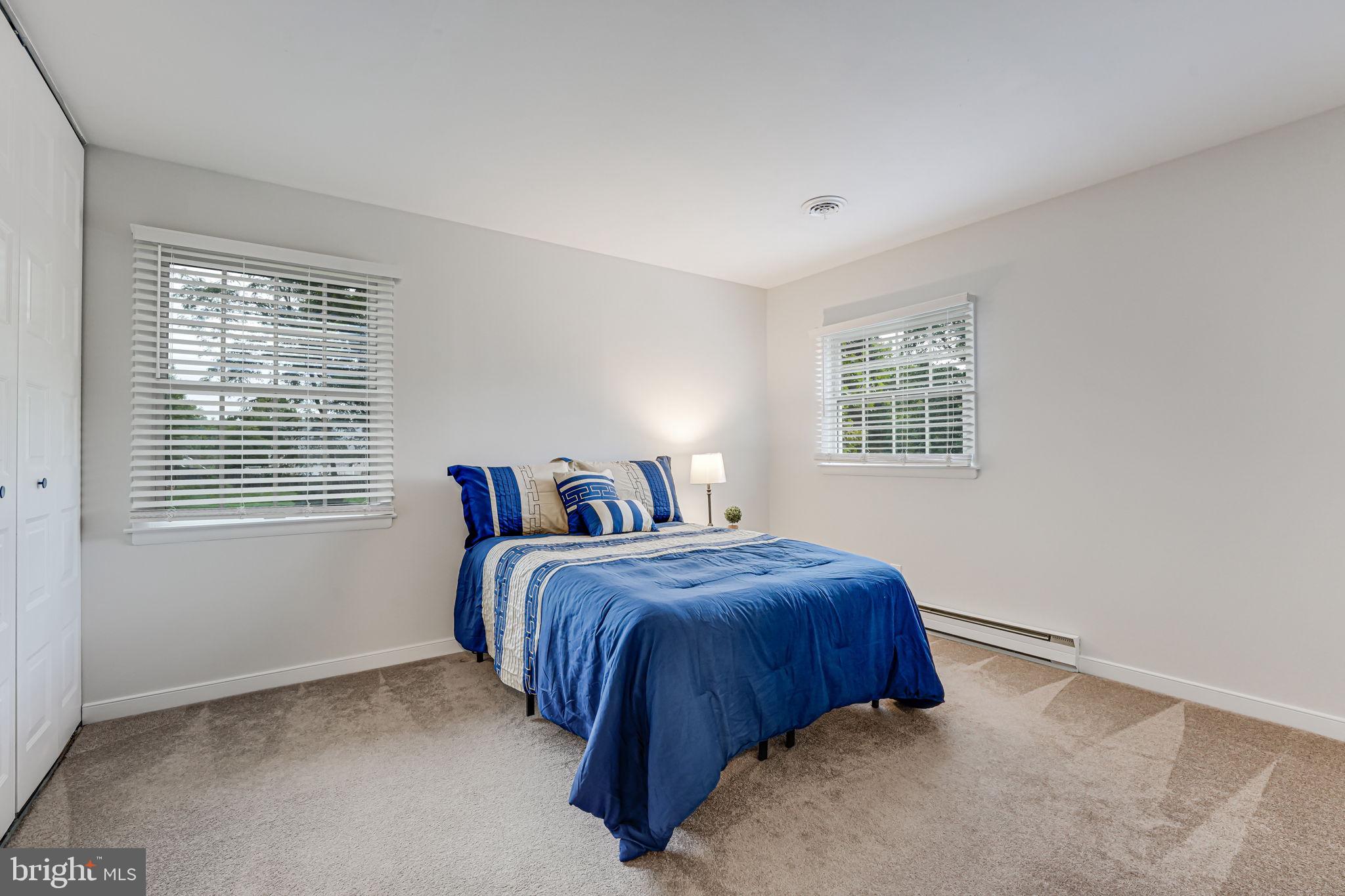 STONEYBROOKE - Residential