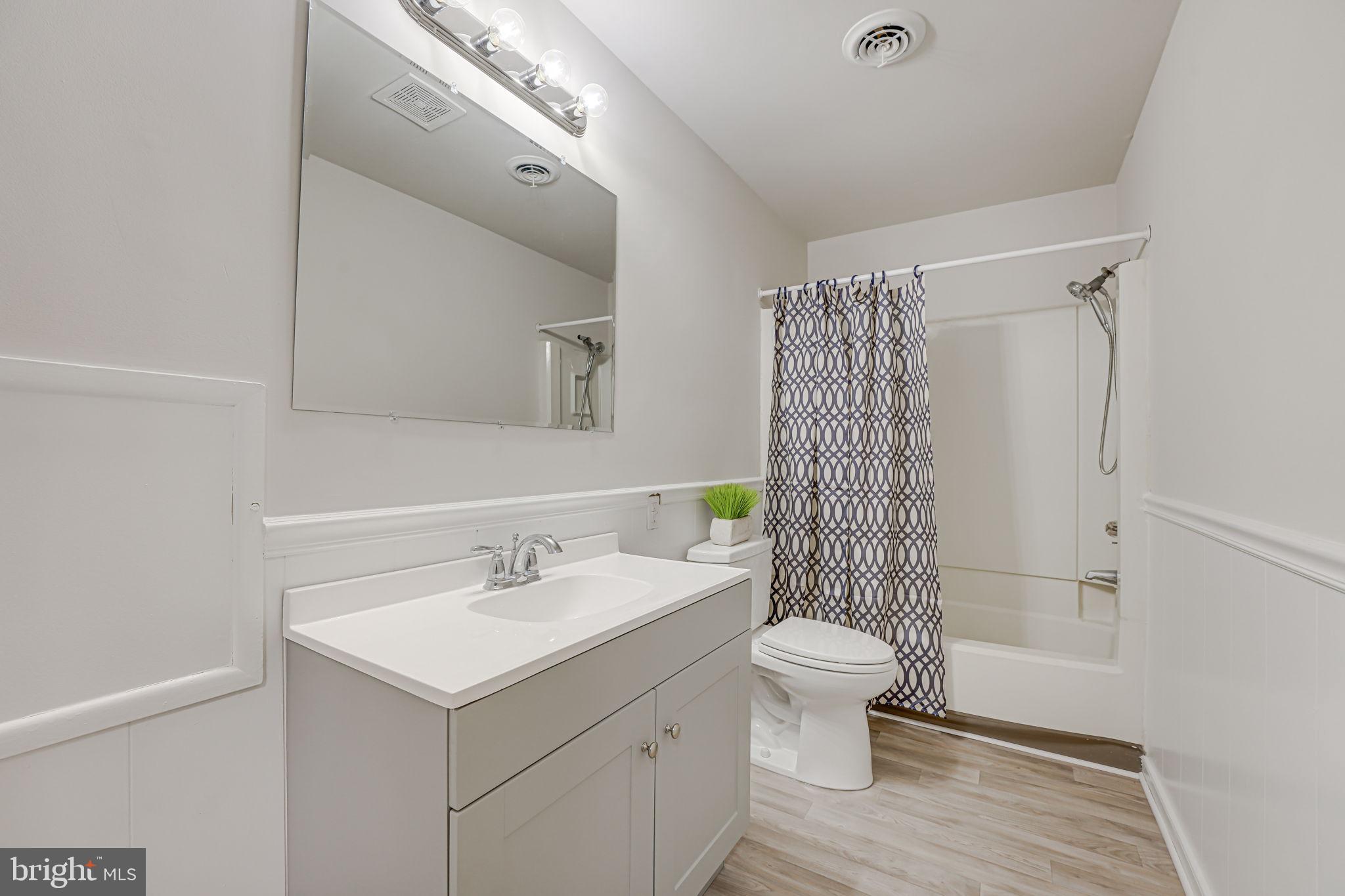 STONEYBROOKE - Residential