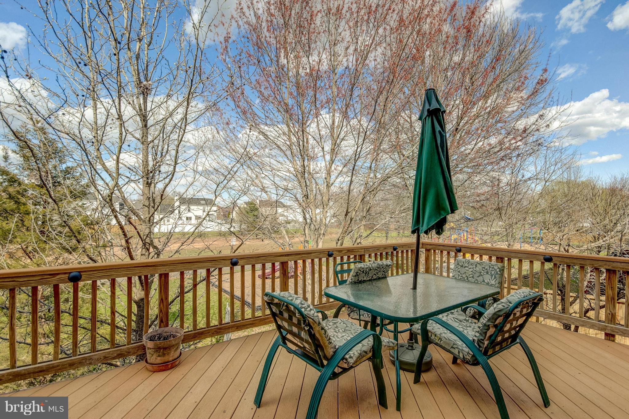 YOUNG ESTATE - Residential