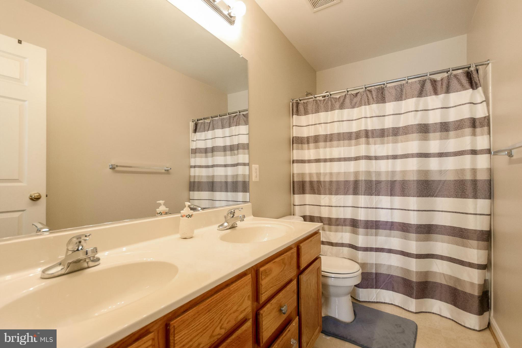 YOUNG ESTATE - Residential