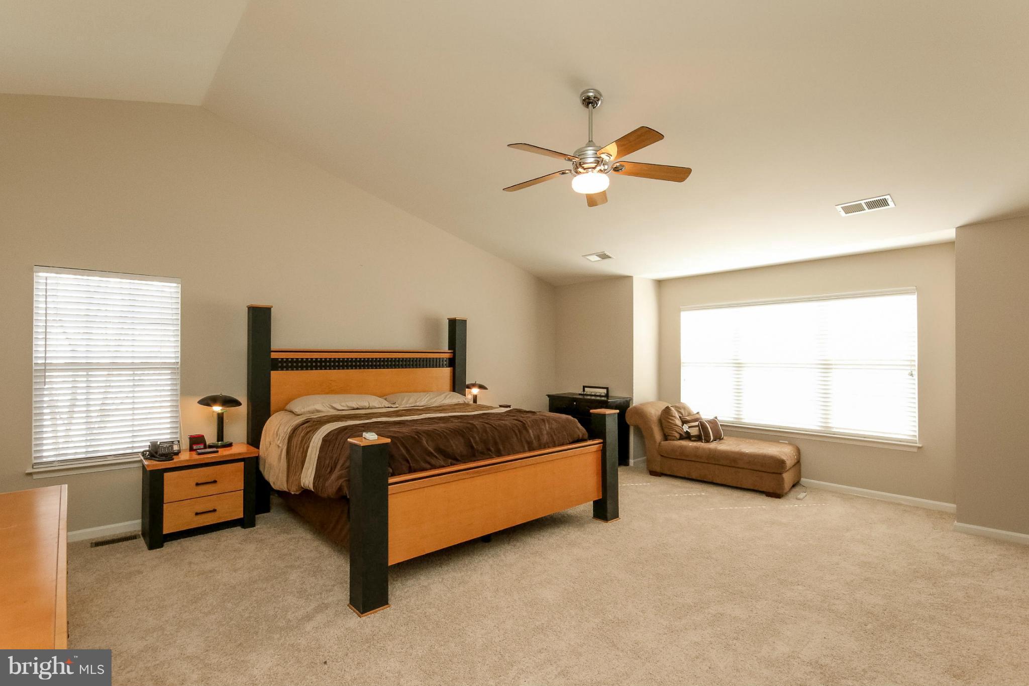 YOUNG ESTATE - Residential