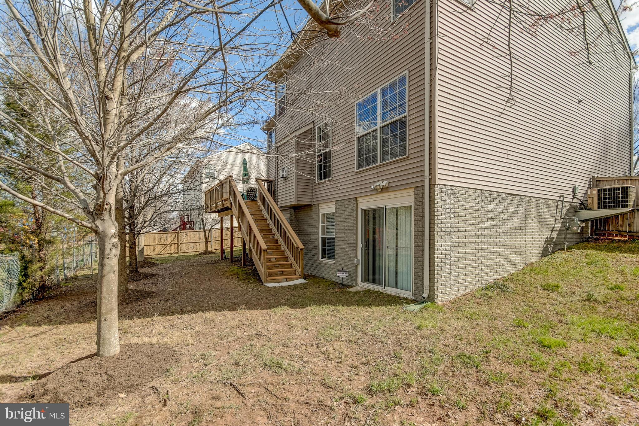 YOUNG ESTATE - Residential