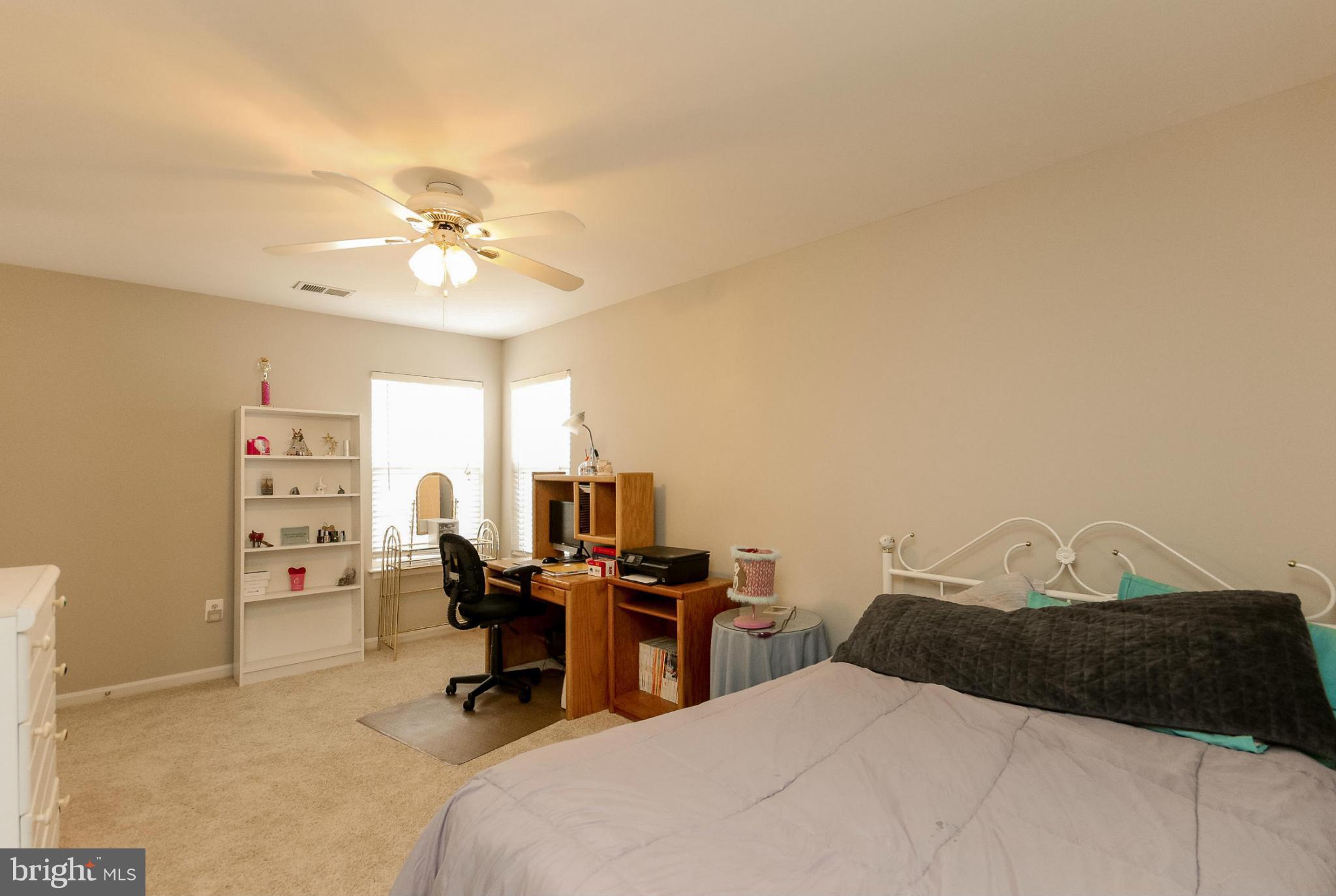 YOUNG ESTATE - Residential