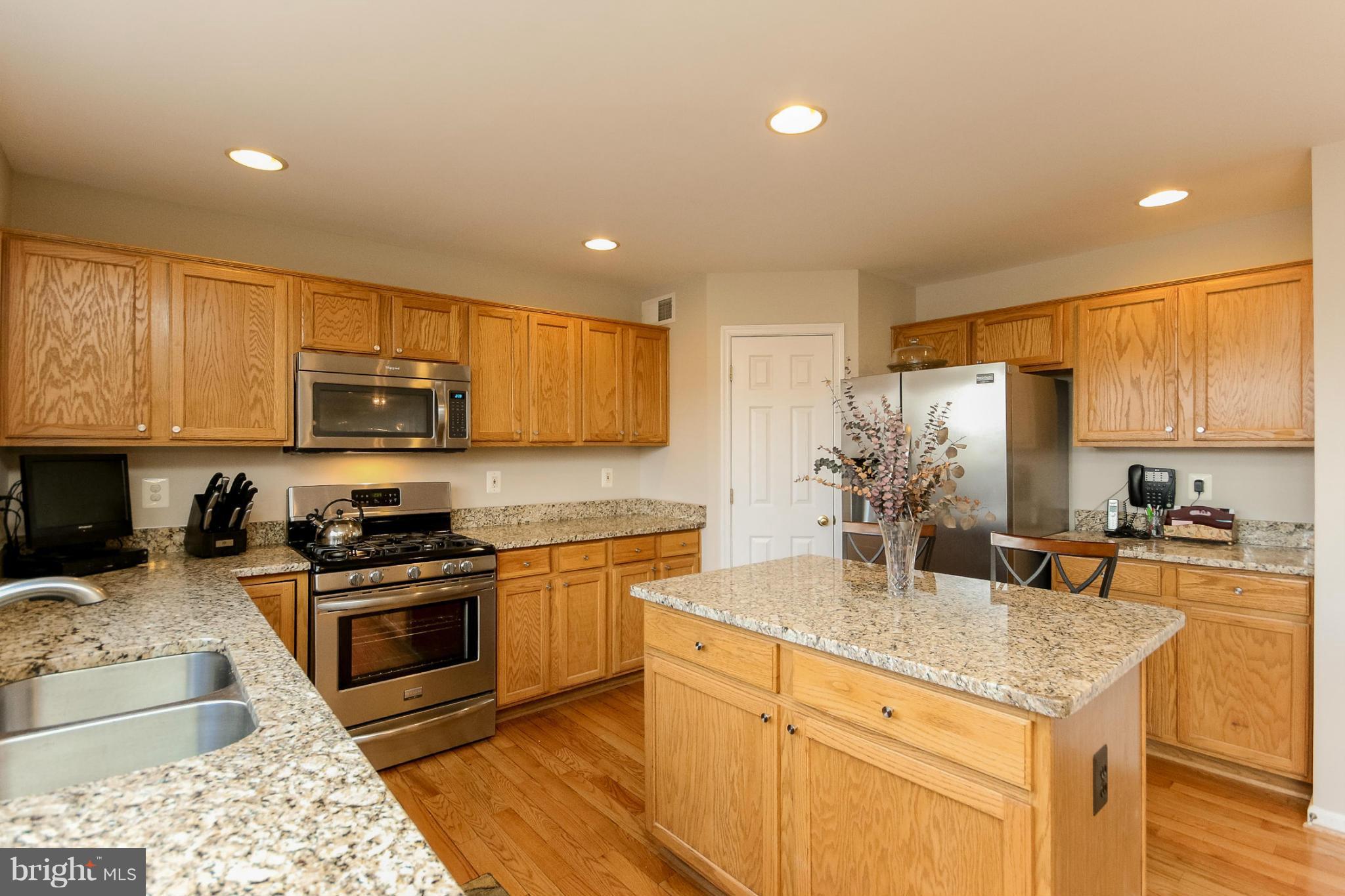 YOUNG ESTATE - Residential