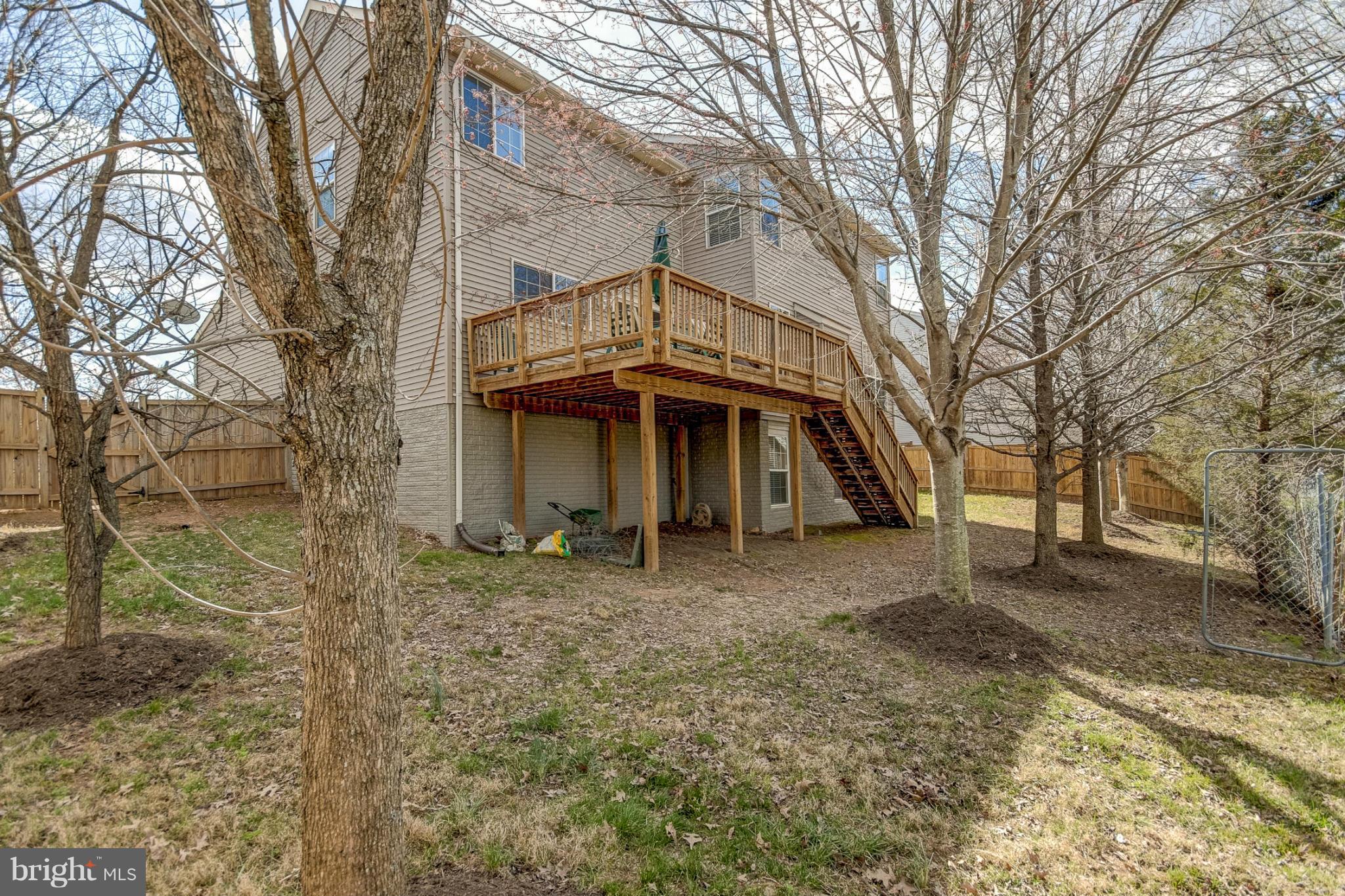 YOUNG ESTATE - Residential