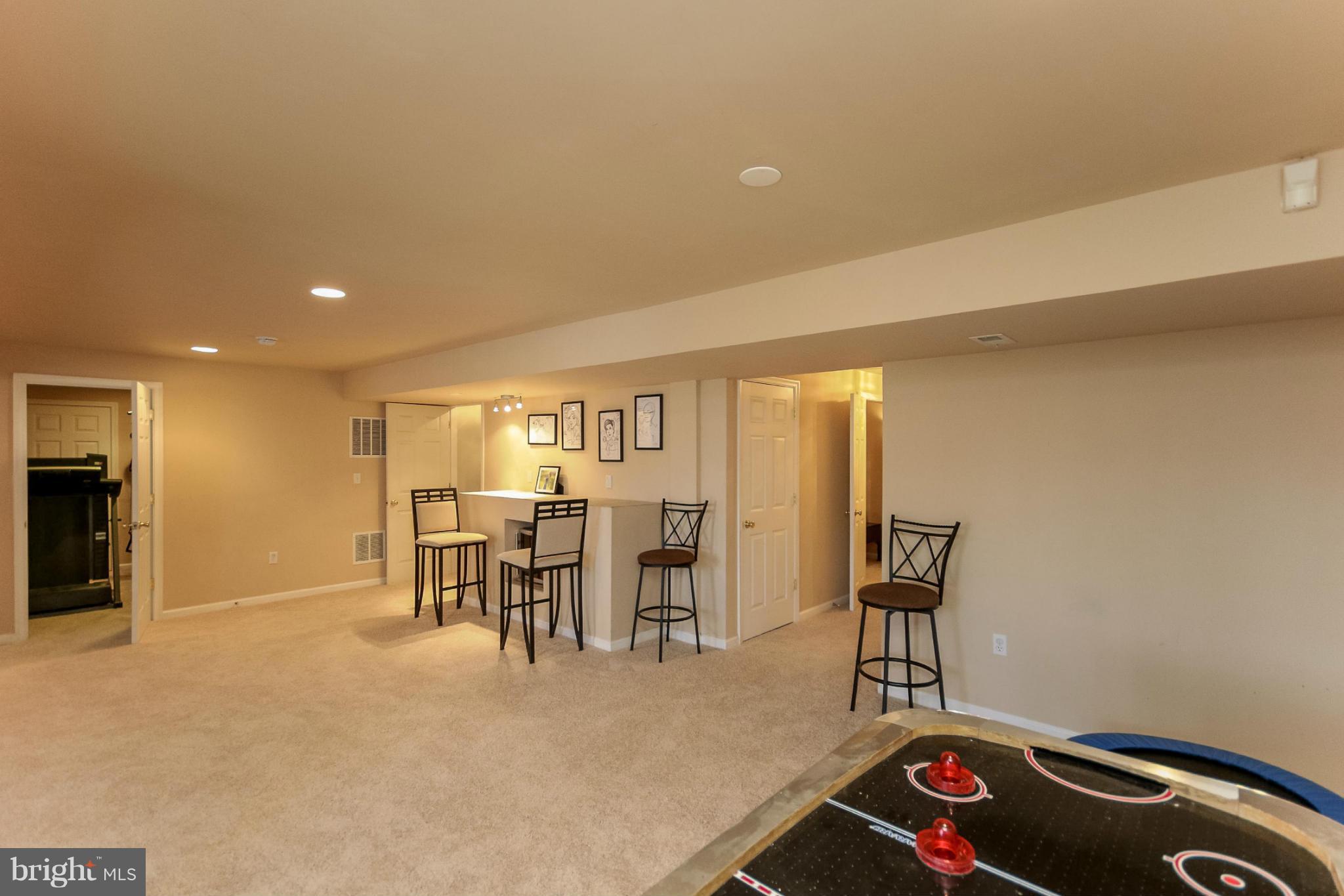 YOUNG ESTATE - Residential