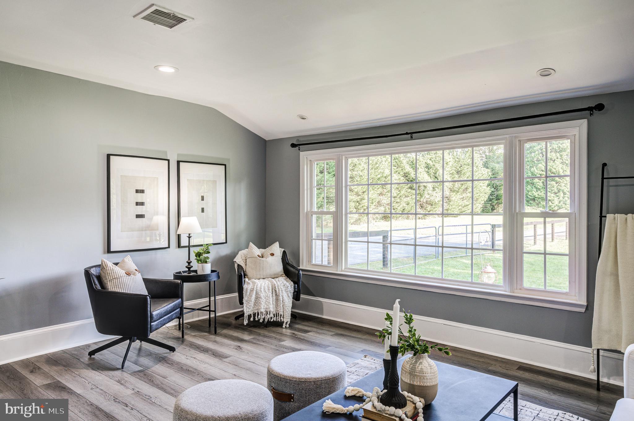 LAYTONSVILLE OUTSIDE - Residential