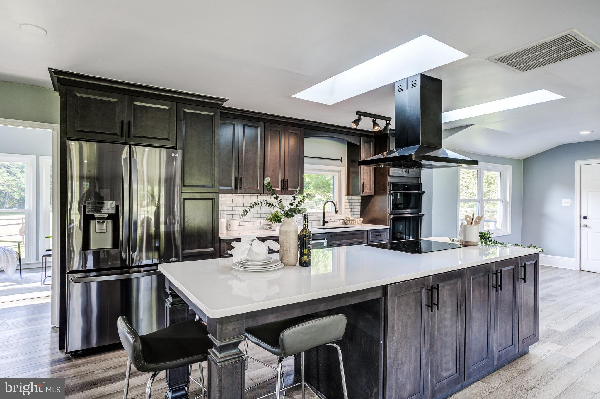 LAYTONSVILLE OUTSIDE - Residential