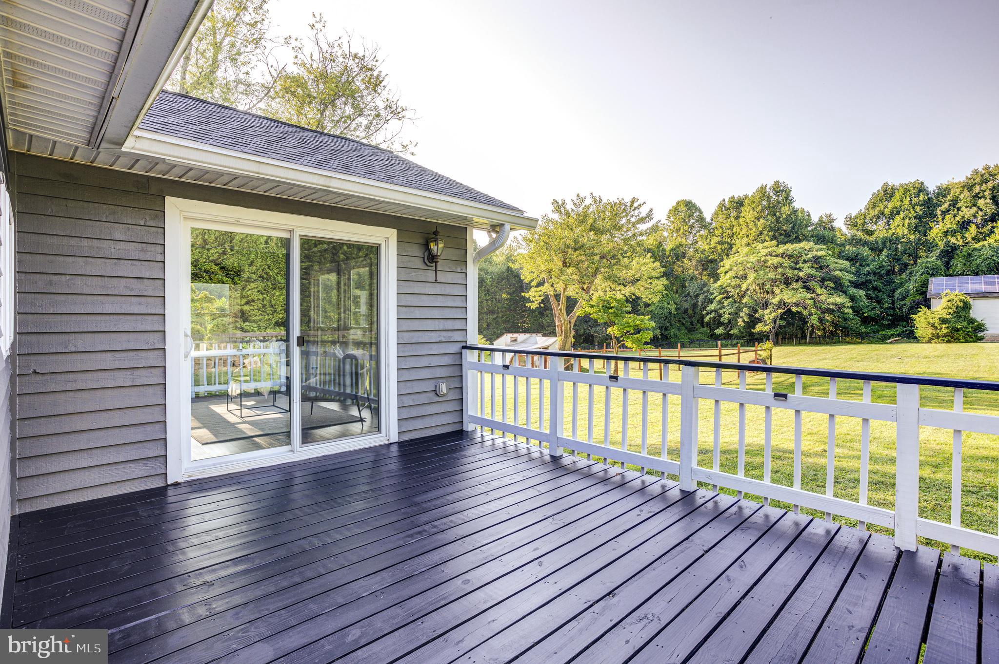 LAYTONSVILLE OUTSIDE - Residential