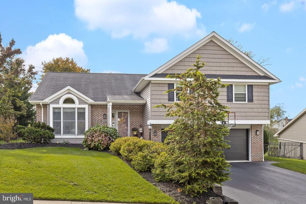 Photo of 40 Steeple Court, REINHOLDS, PA 17569 (MLS # PALA2070112)