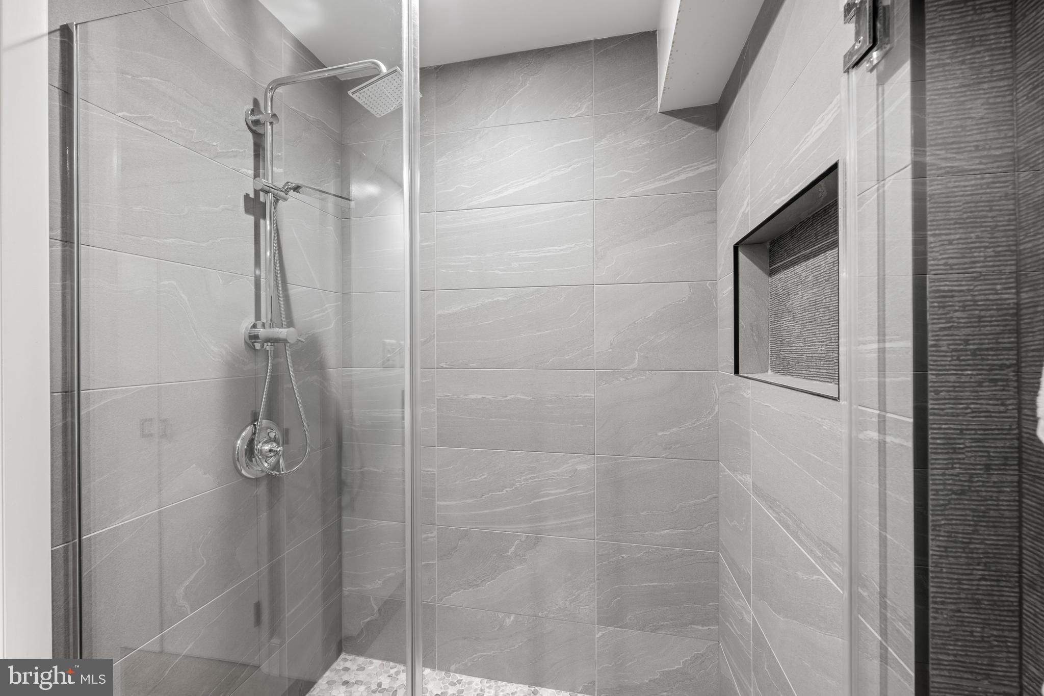 BANNOCKBURN ESTATES - Residential