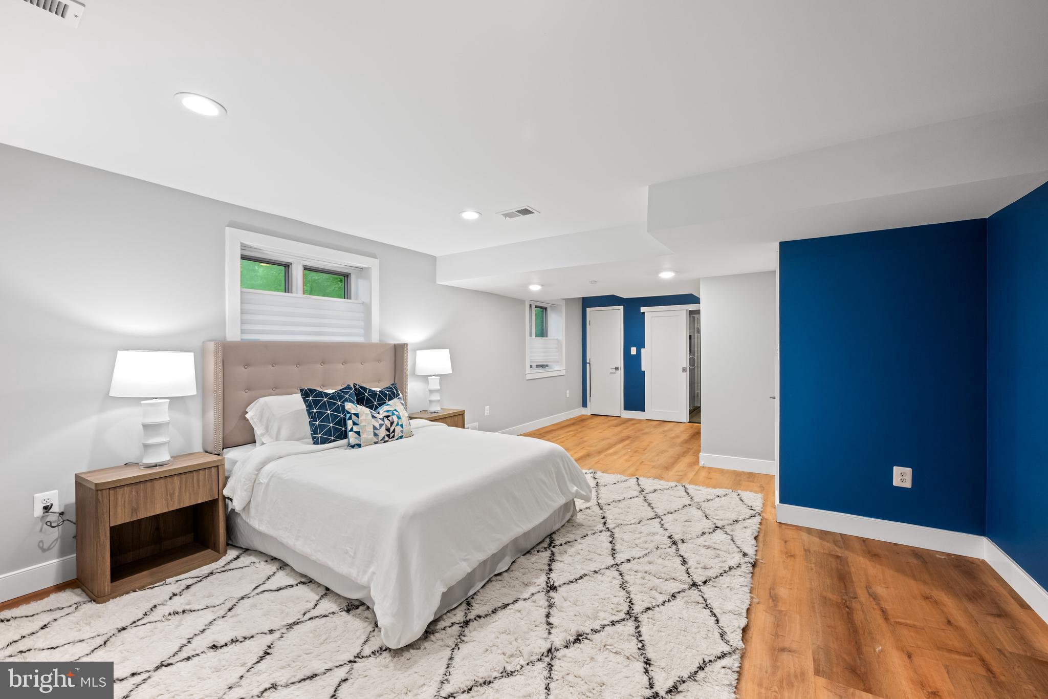 BANNOCKBURN ESTATES - Residential