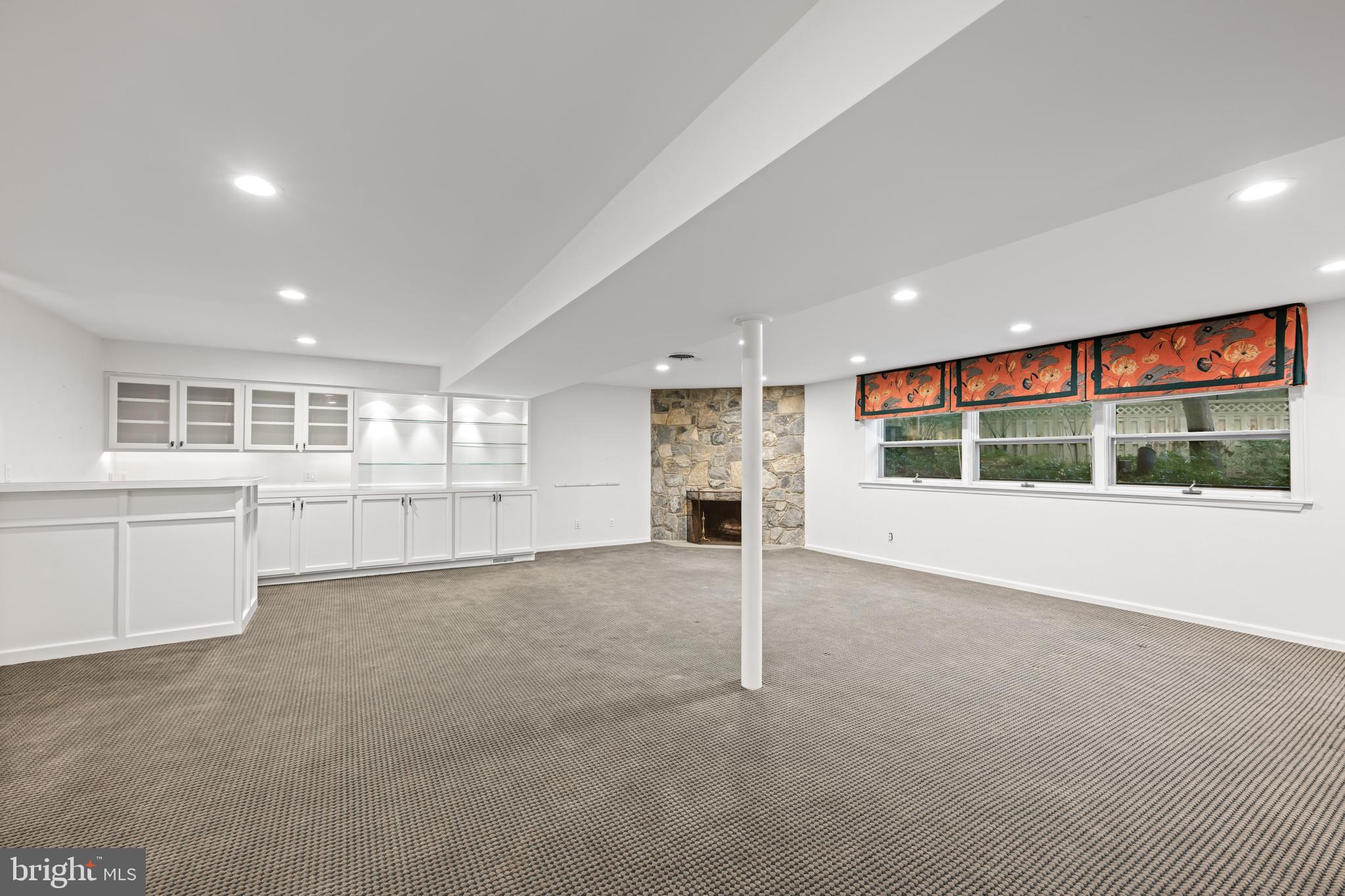 BANNOCKBURN ESTATES - Residential