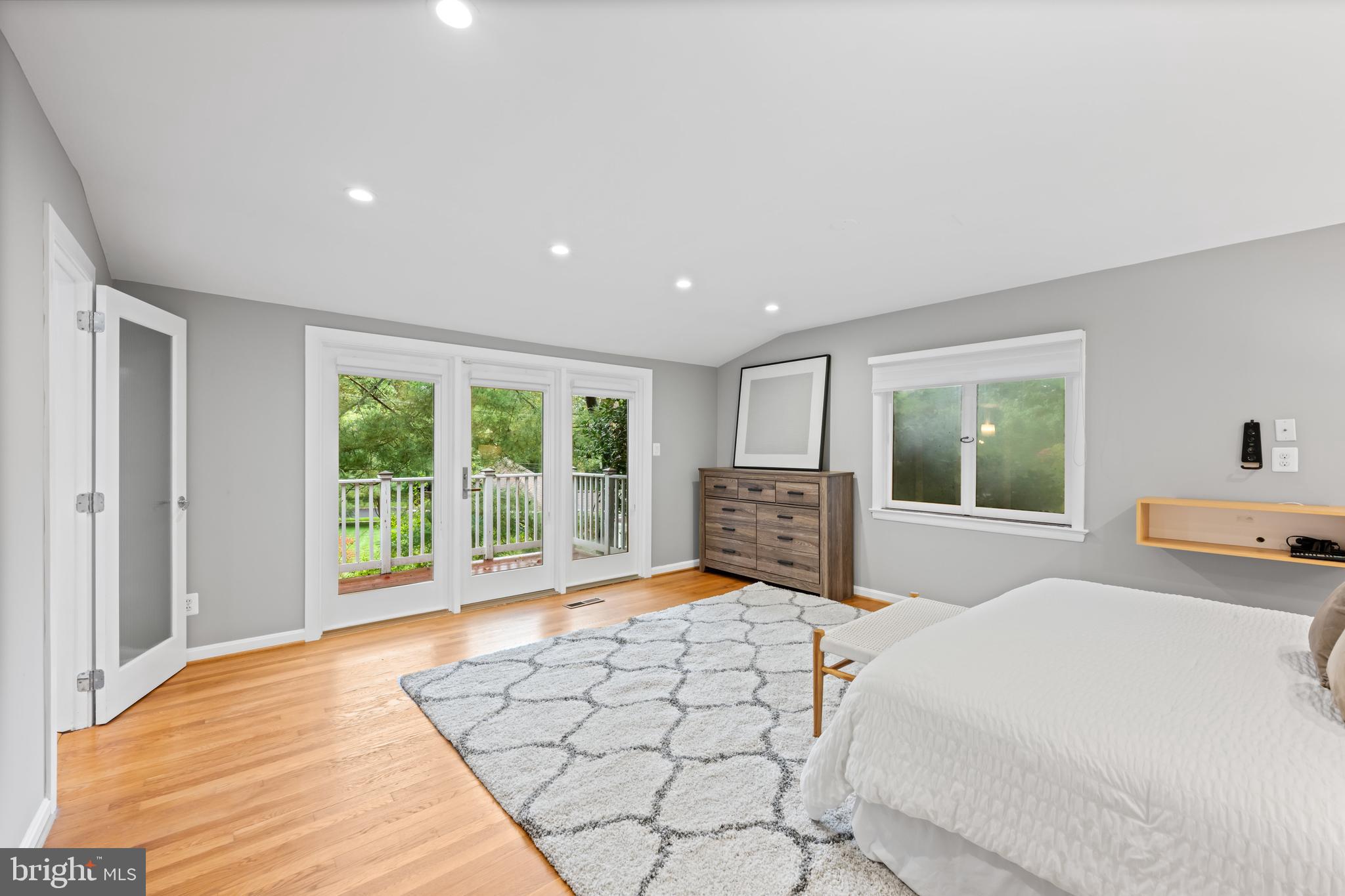 BANNOCKBURN ESTATES - Residential