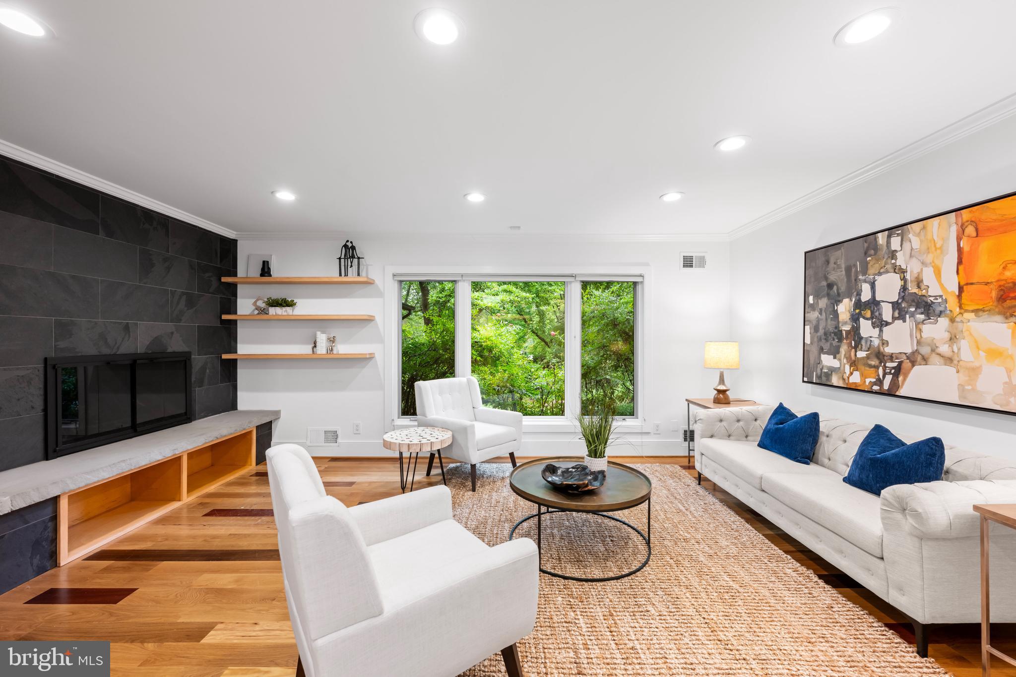 BANNOCKBURN ESTATES - Residential