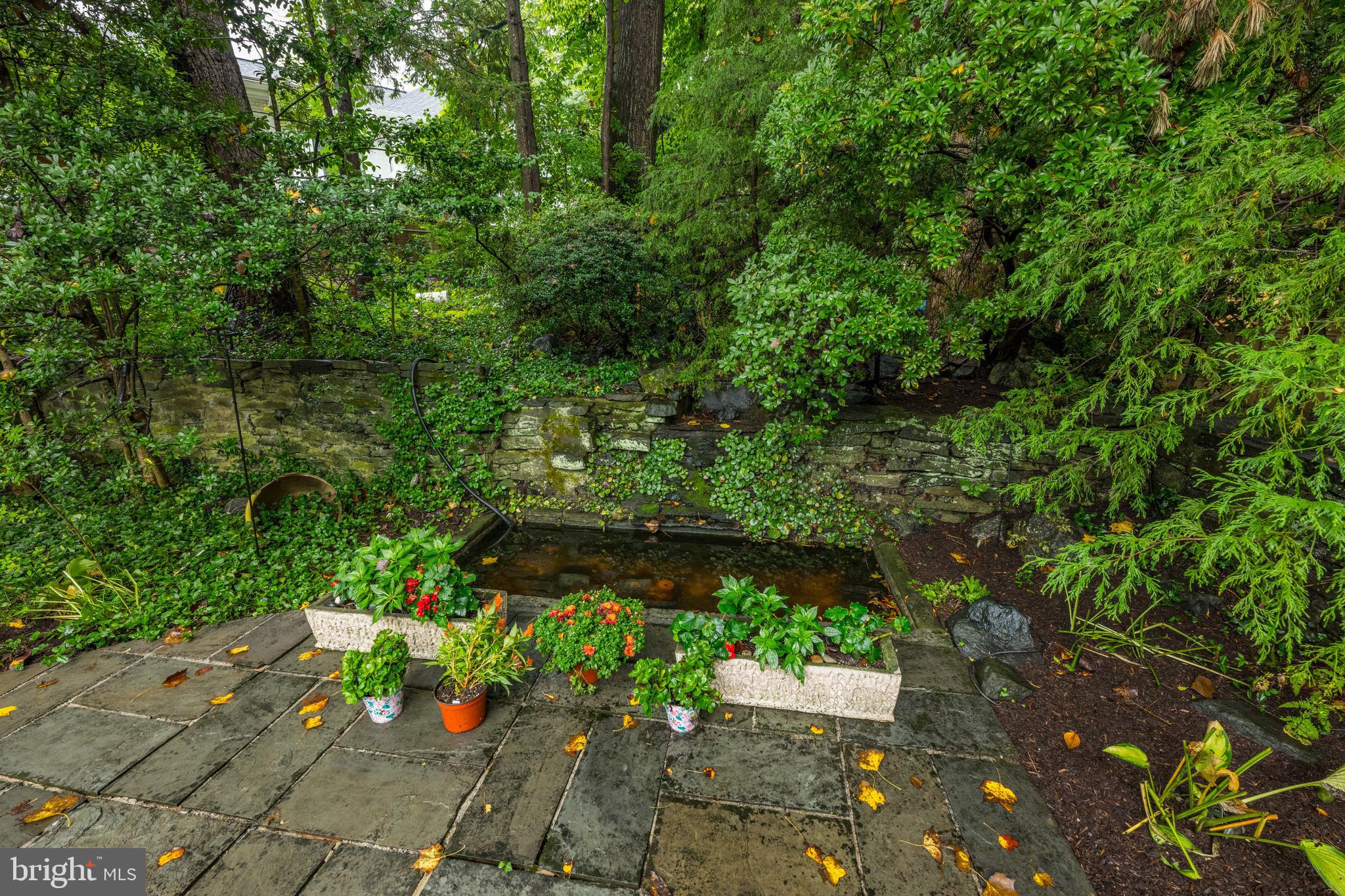 BANNOCKBURN ESTATES - Residential