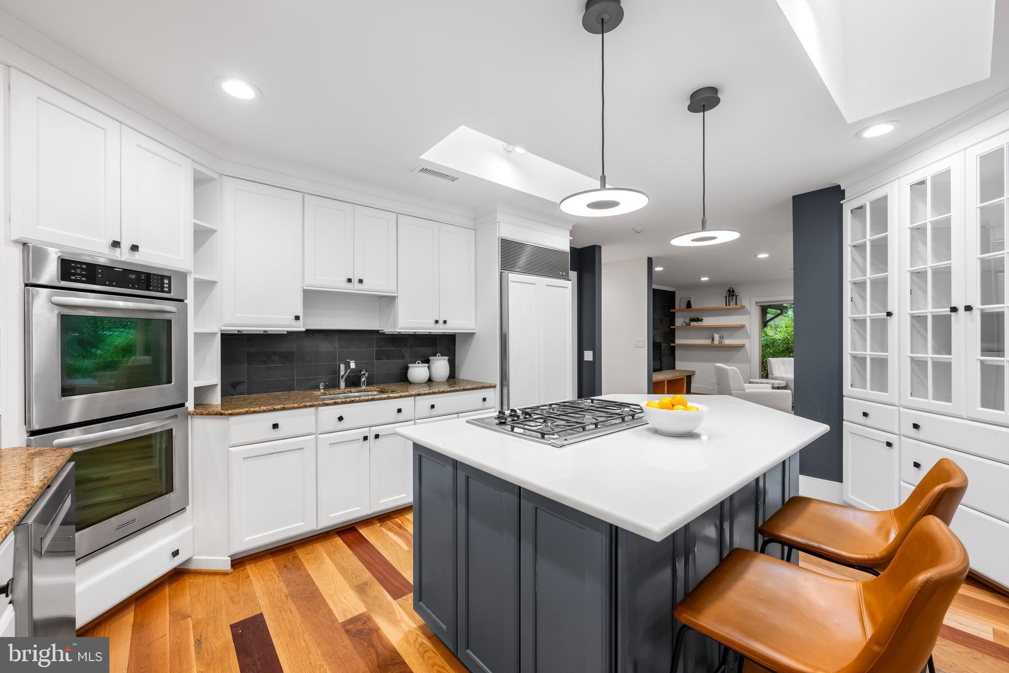 BANNOCKBURN ESTATES - Residential