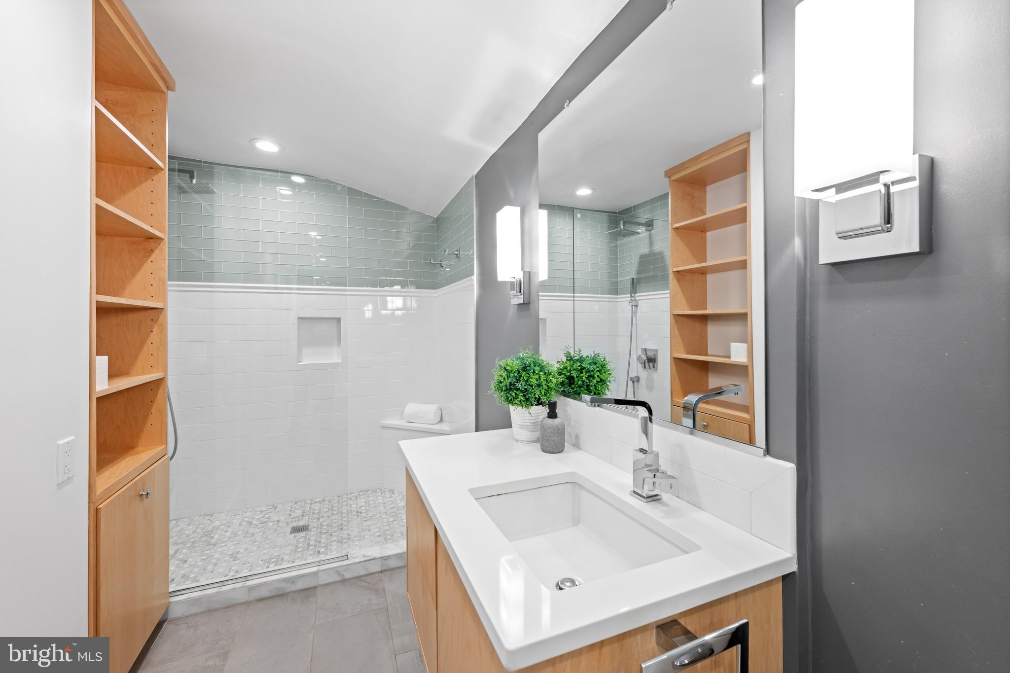 BANNOCKBURN ESTATES - Residential