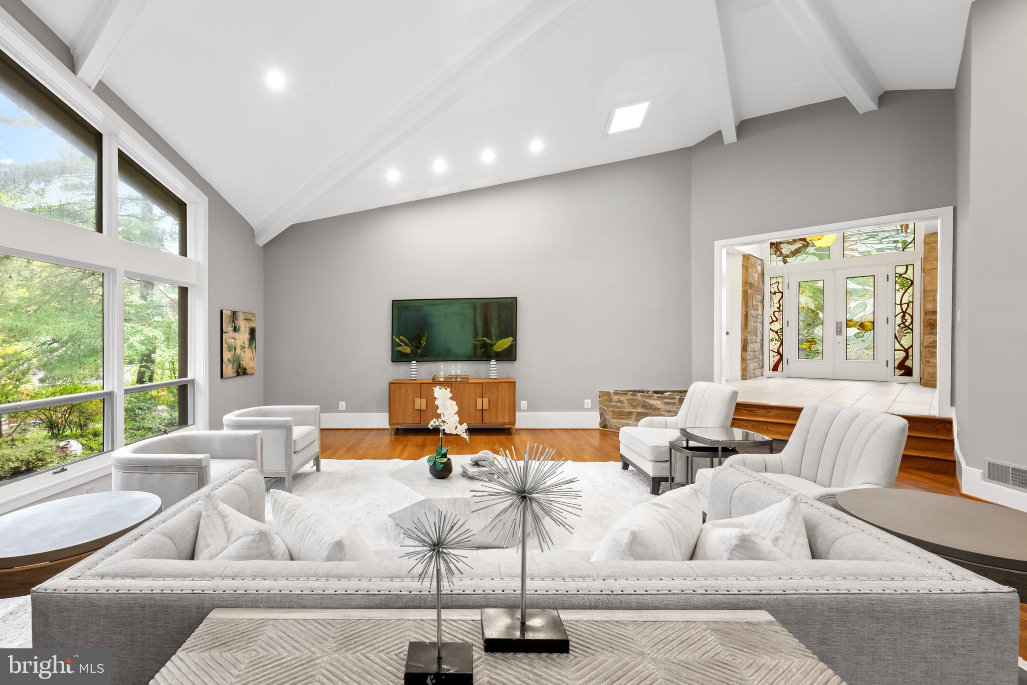 BANNOCKBURN ESTATES - Residential