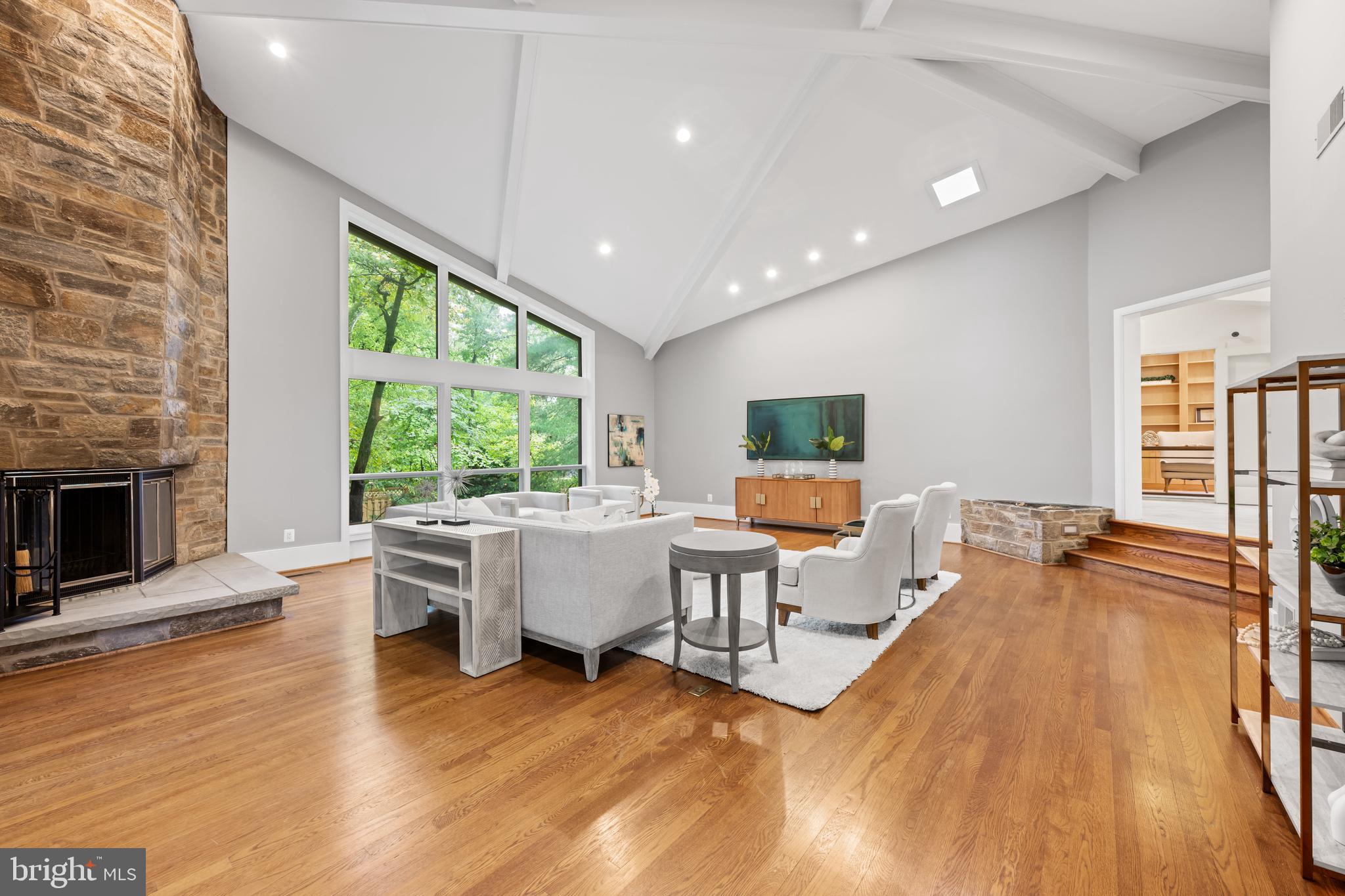 BANNOCKBURN ESTATES - Residential