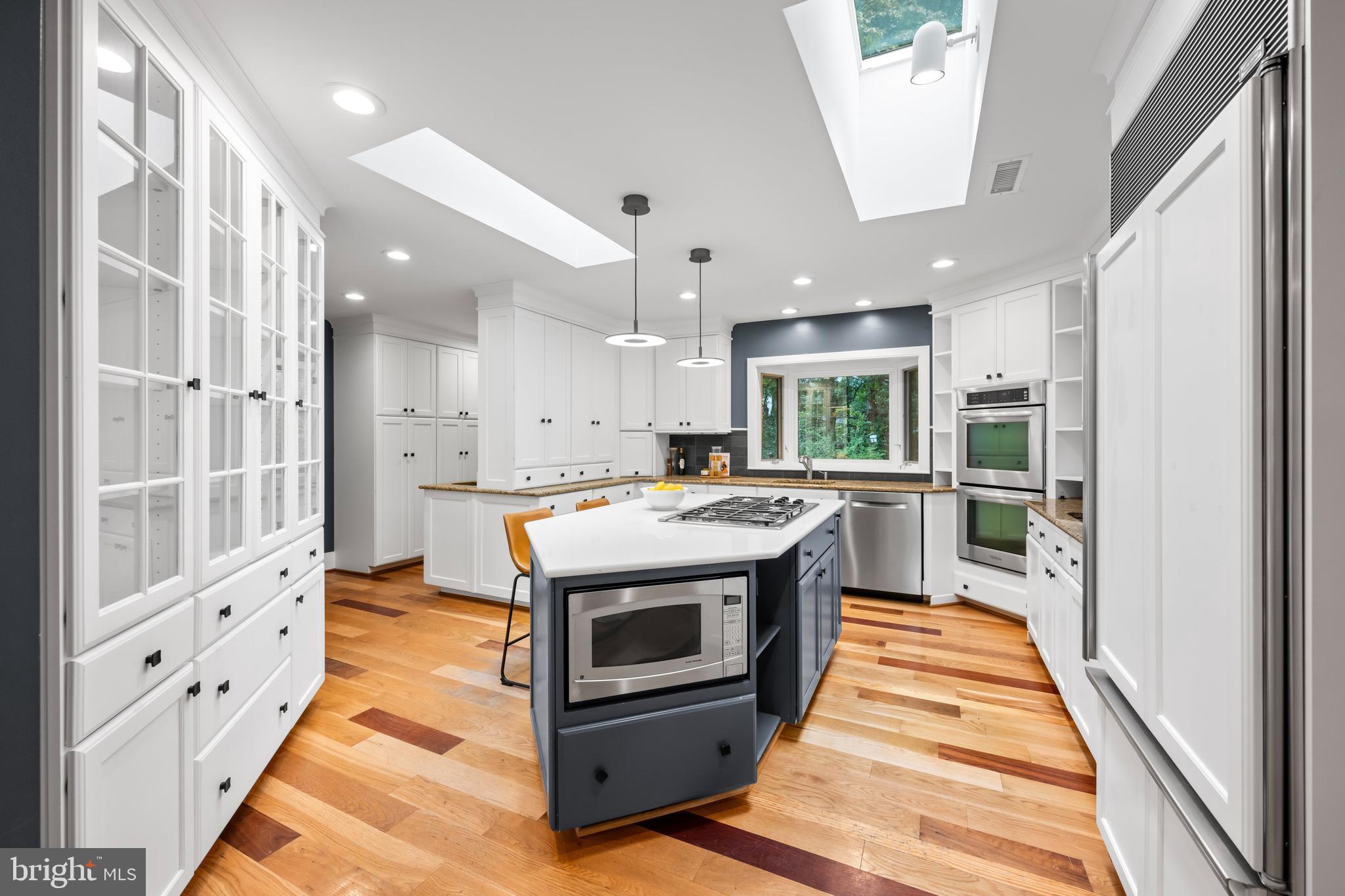 BANNOCKBURN ESTATES - Residential