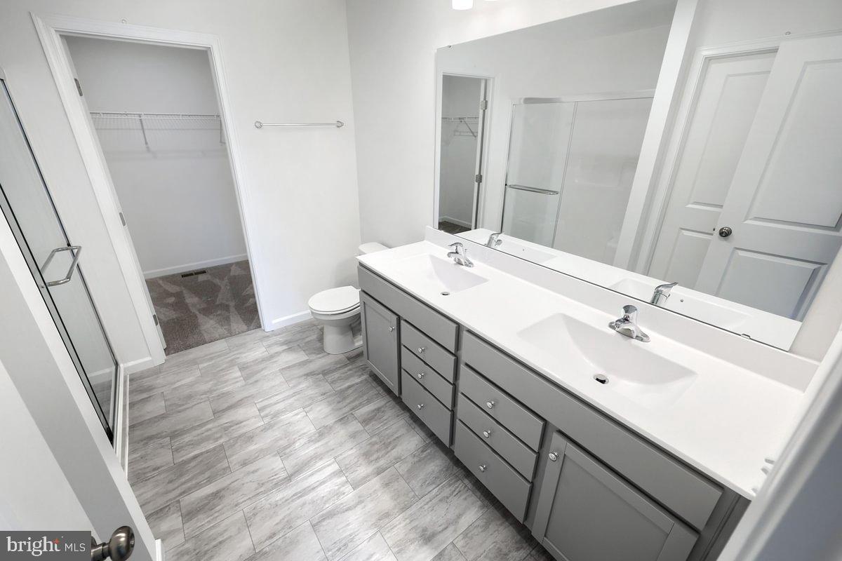 THE SEASONS - Residential