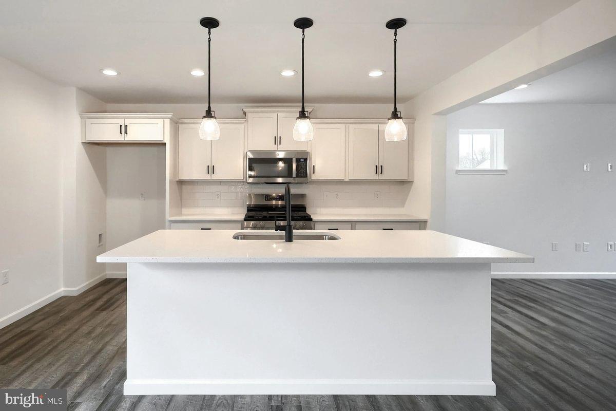 THE SEASONS - Residential