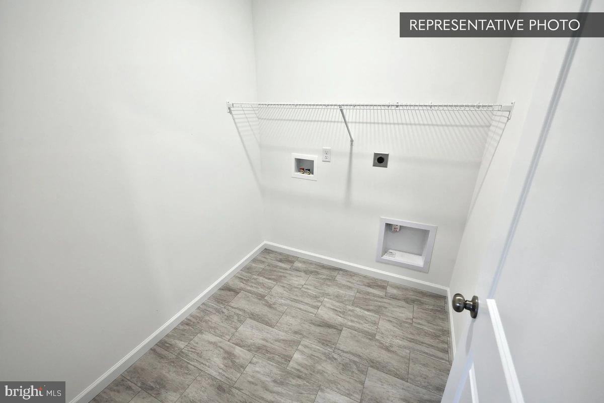 THE SEASONS - Residential