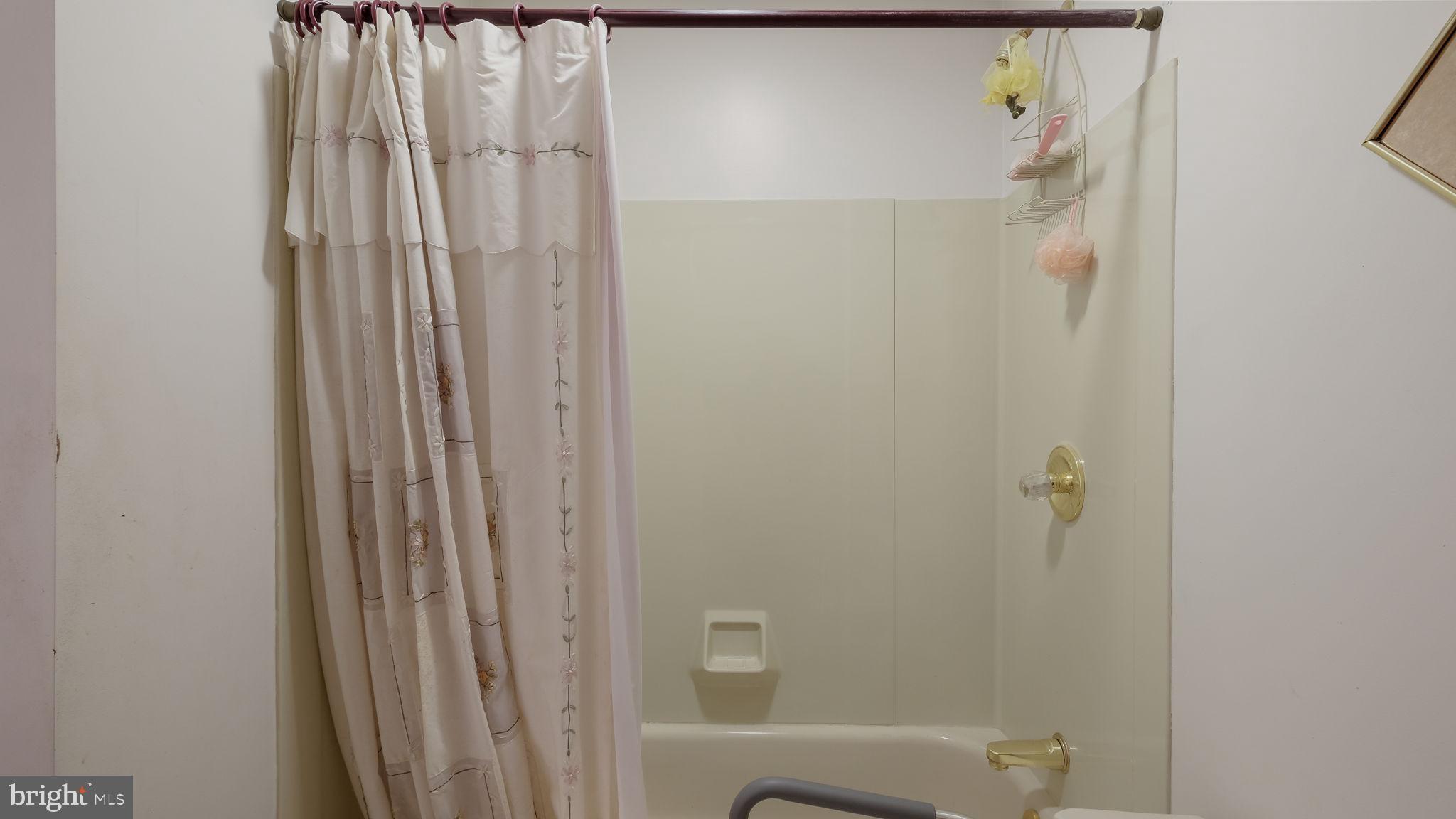 HOLLY HILL - Residential