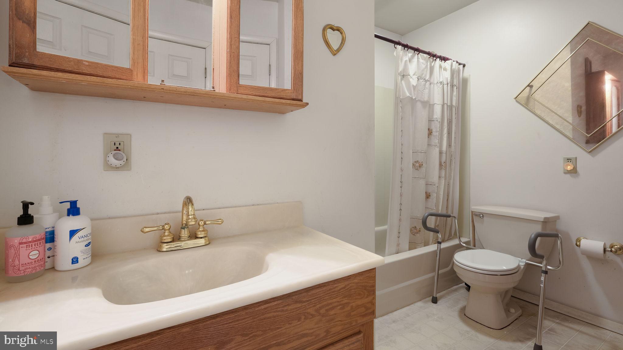 HOLLY HILL - Residential