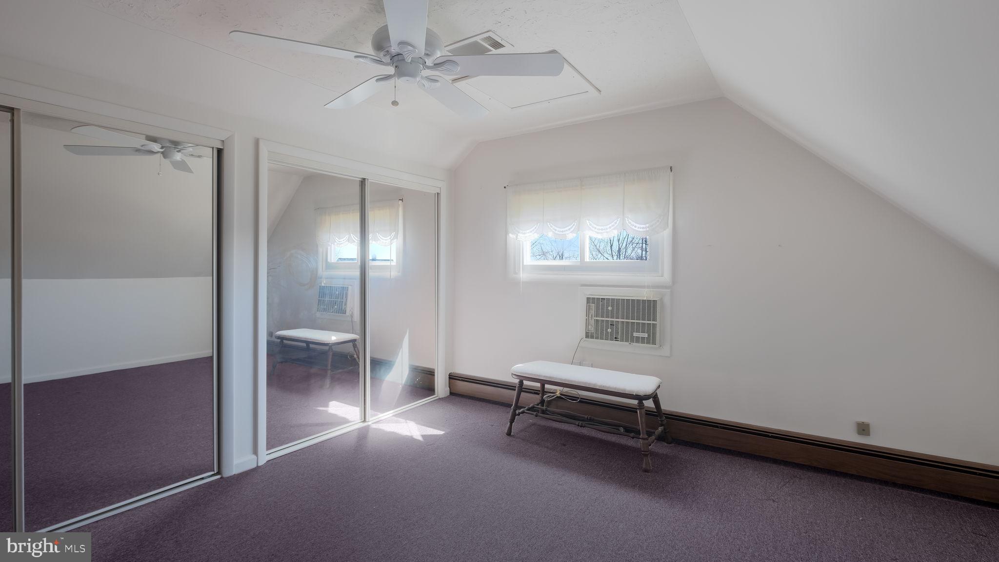 HOLLY HILL - Residential