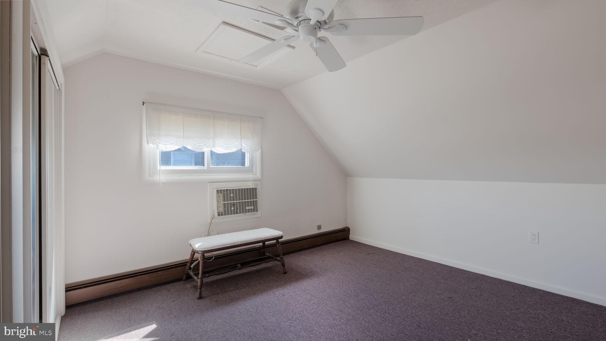 HOLLY HILL - Residential