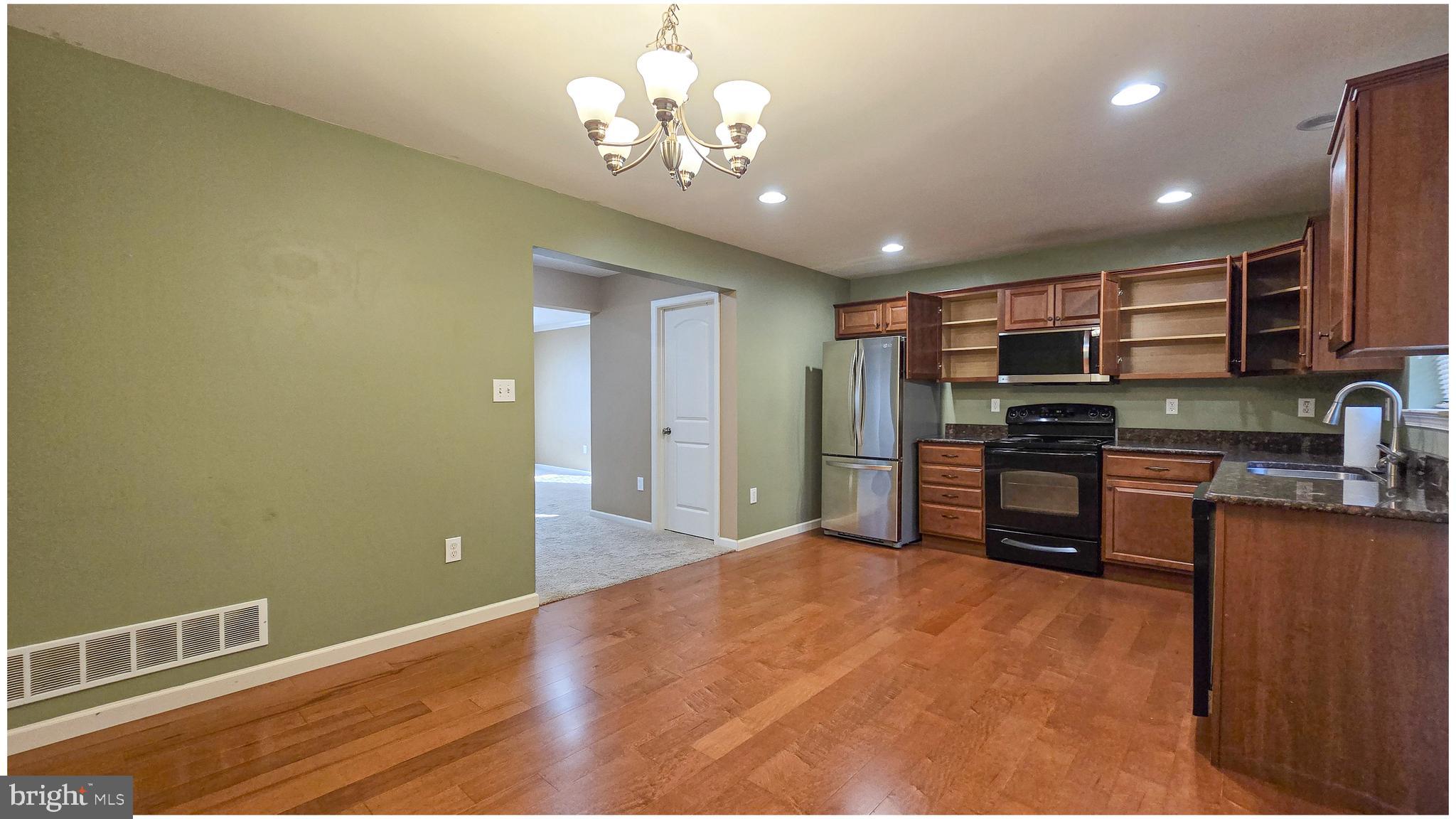 SILVER CREEK - Residential Lease