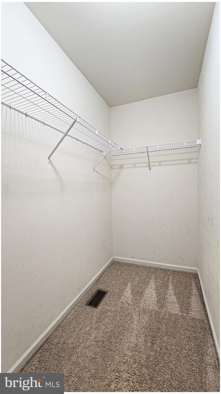 SILVER CREEK - Residential Lease