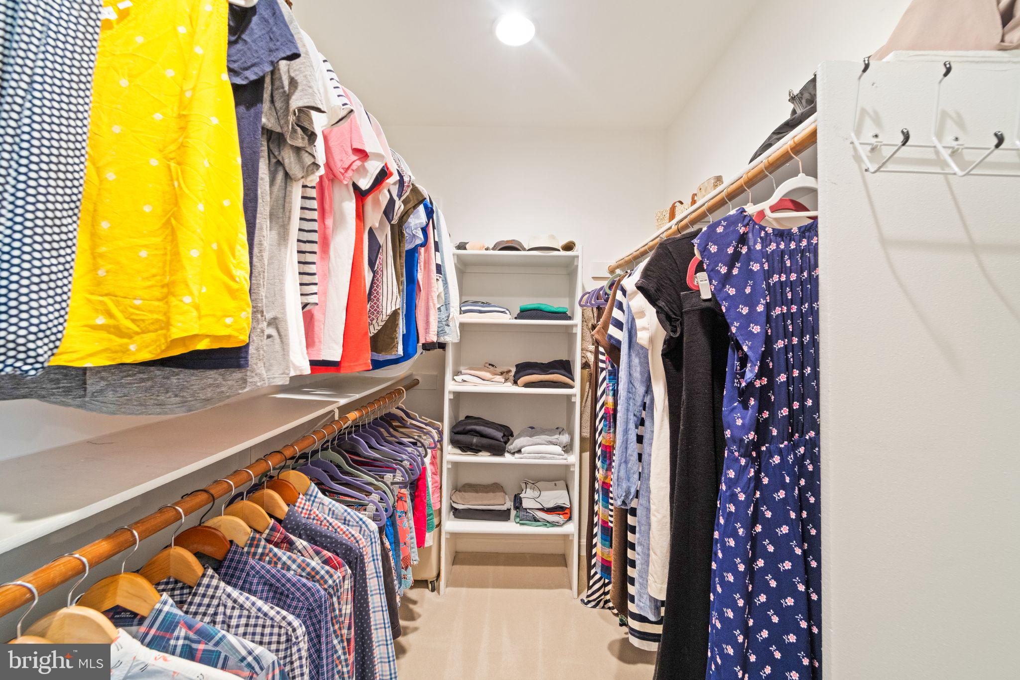 CRESTMONT TOWNHOUSES - Residential