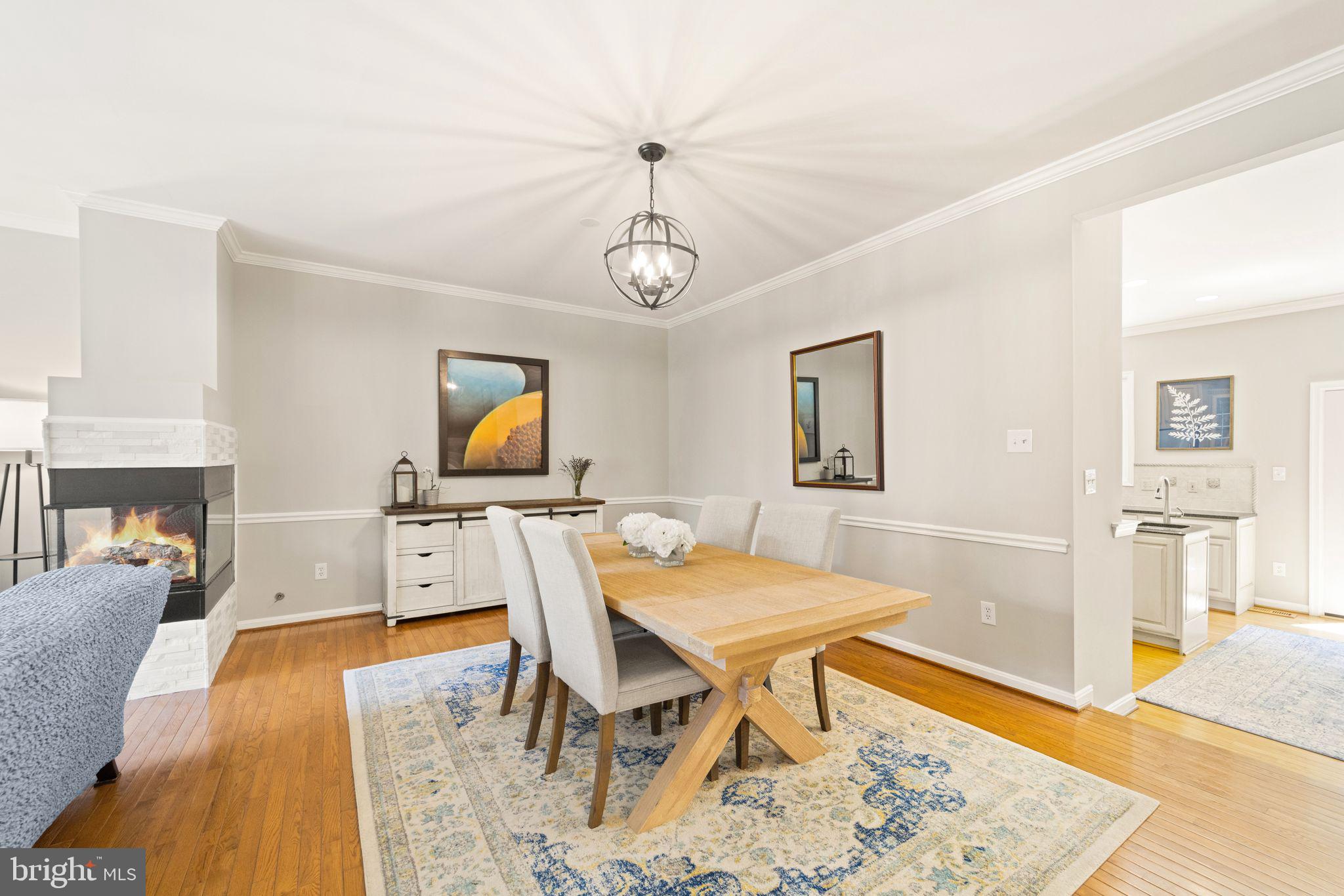 CRESTMONT TOWNHOUSES - Residential