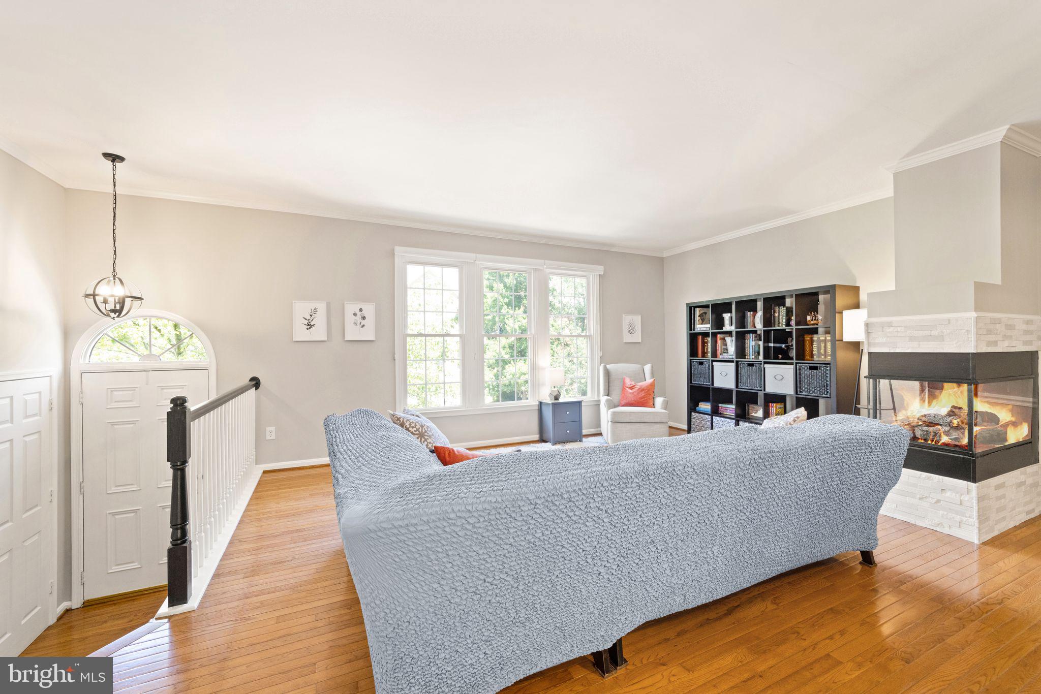 CRESTMONT TOWNHOUSES - Residential