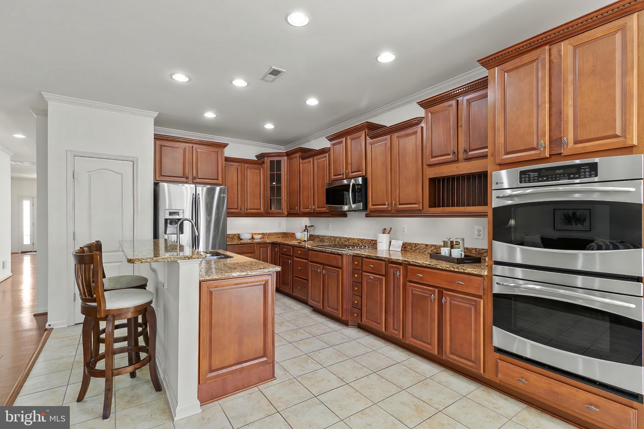 SYMPHONY VILLAGE AT CENTREVILLE - Residential