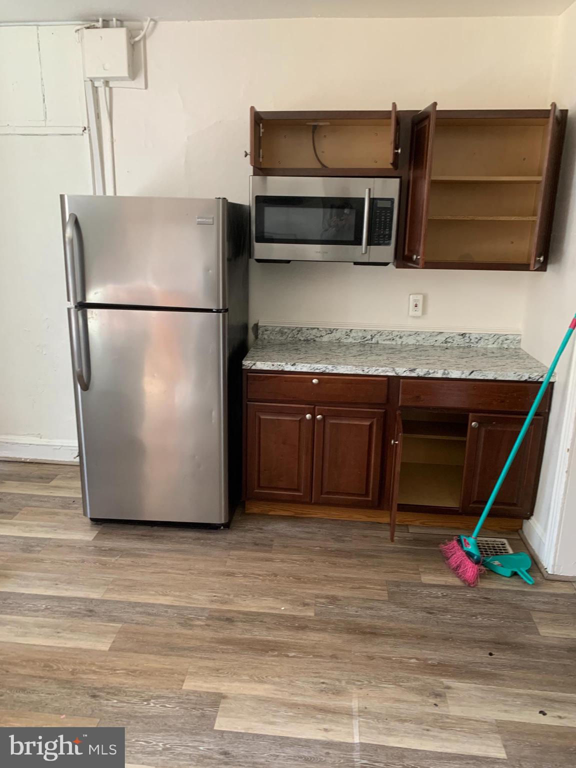 BROADWAY EAST - Residential