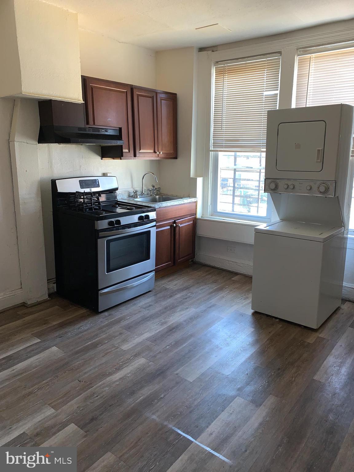 BROADWAY EAST - Residential
