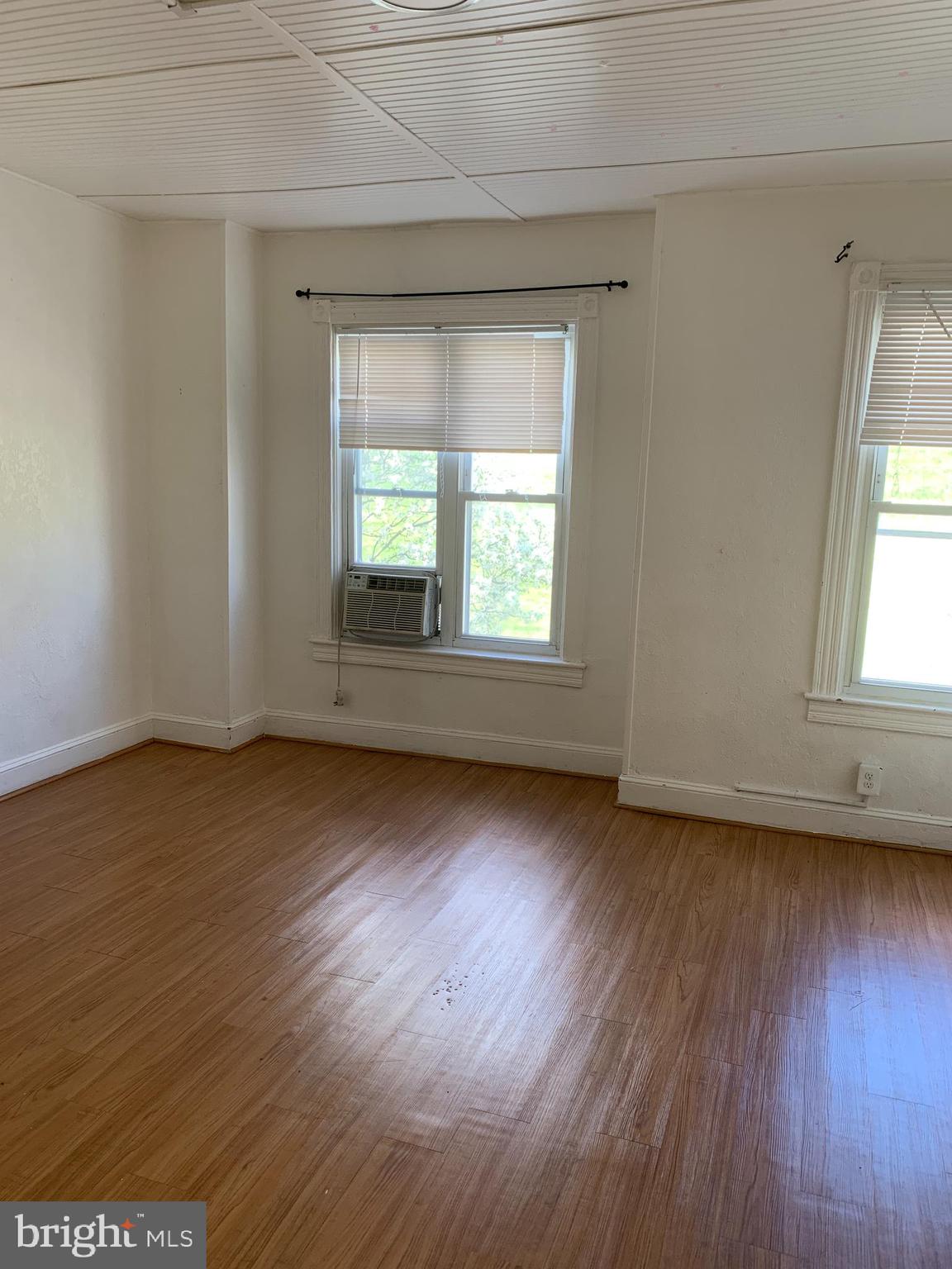 BROADWAY EAST - Residential