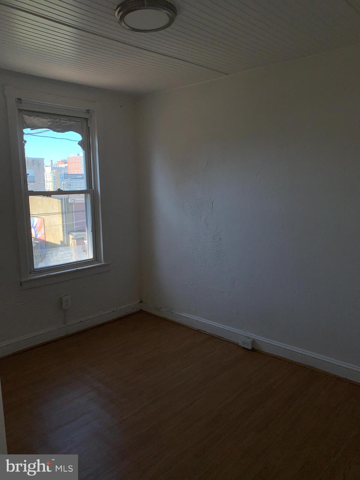 BROADWAY EAST - Residential