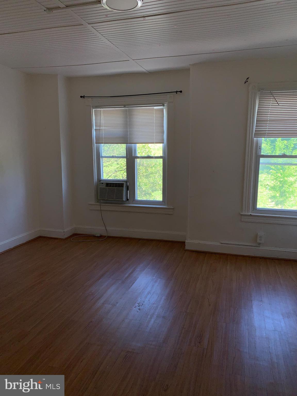 BROADWAY EAST - Residential