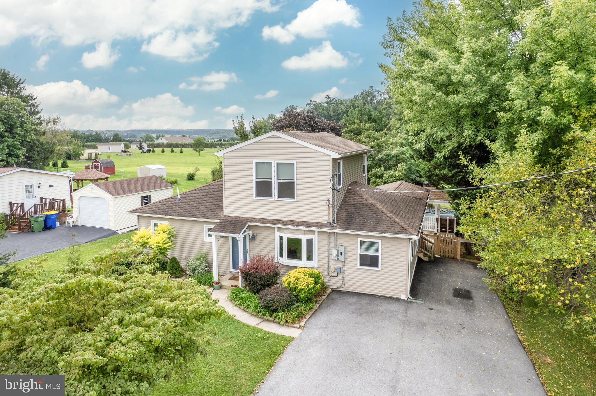 416 FAIRVIEW DRIVE