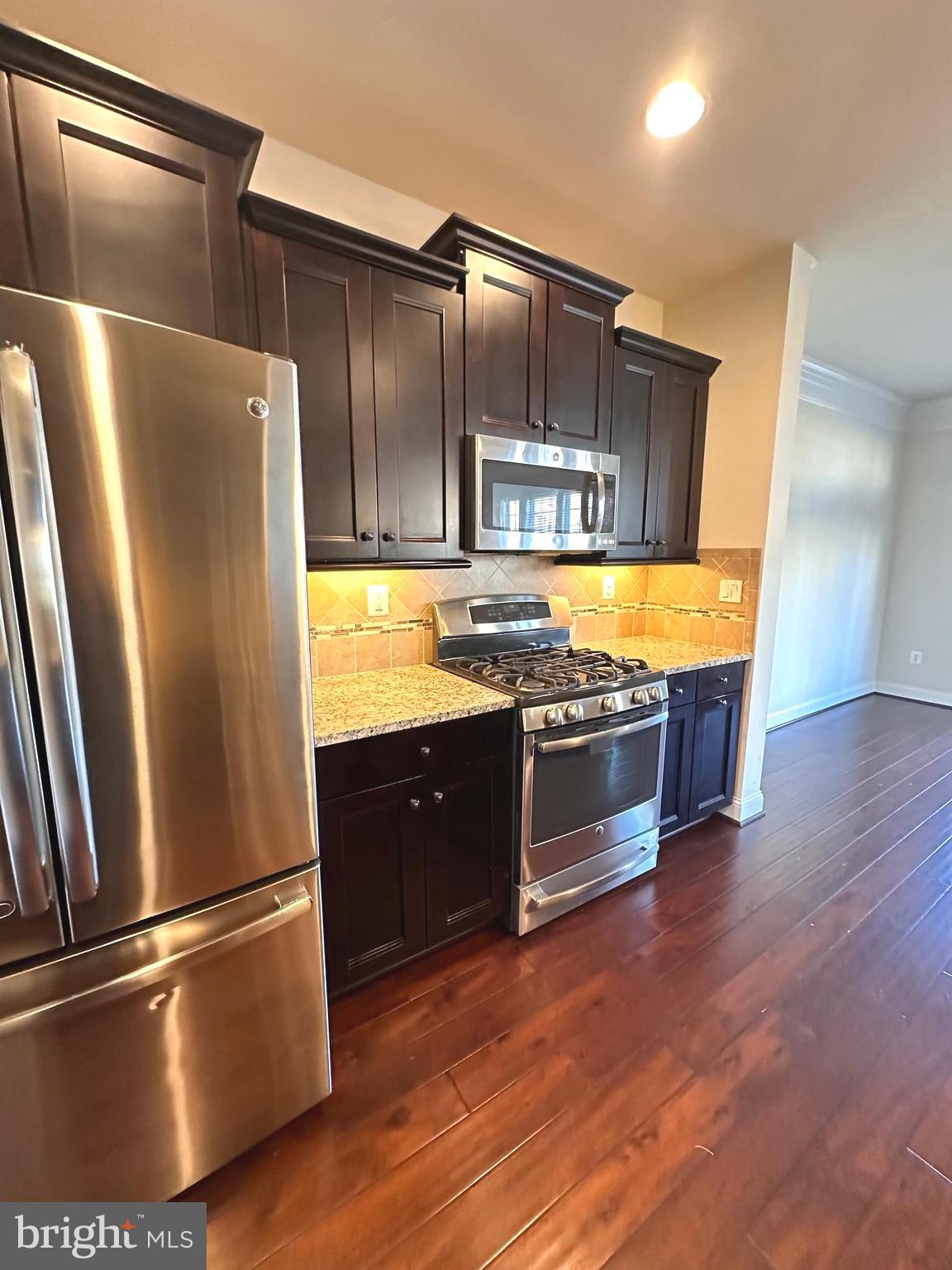 PRESERVE AT GOOSE CREEK - Residential Lease